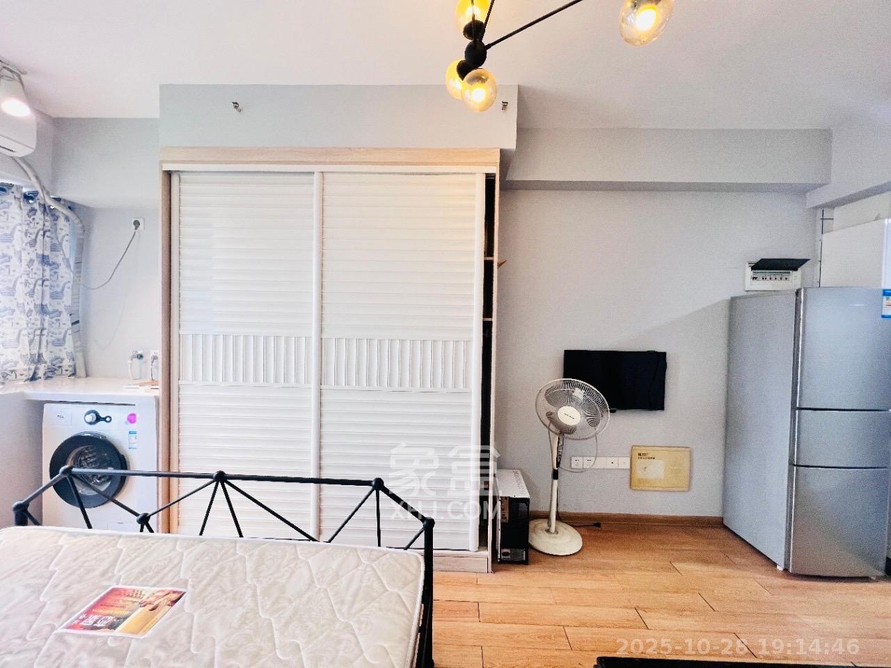 达美美立方  1室1厅1卫    1700.0元/月 达美美立方  1室1厅1卫    1700.0元/月室内图