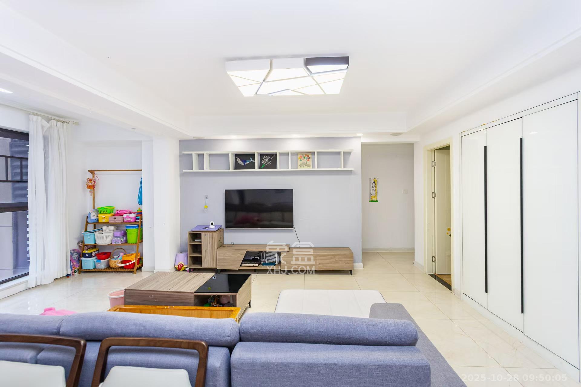 龙湖湘风原著(龙湖湘风星城)  4室2厅2卫    2500.0元/月 龙湖湘风原著(龙湖湘风星城)  4室2厅2卫    2500.0元/月