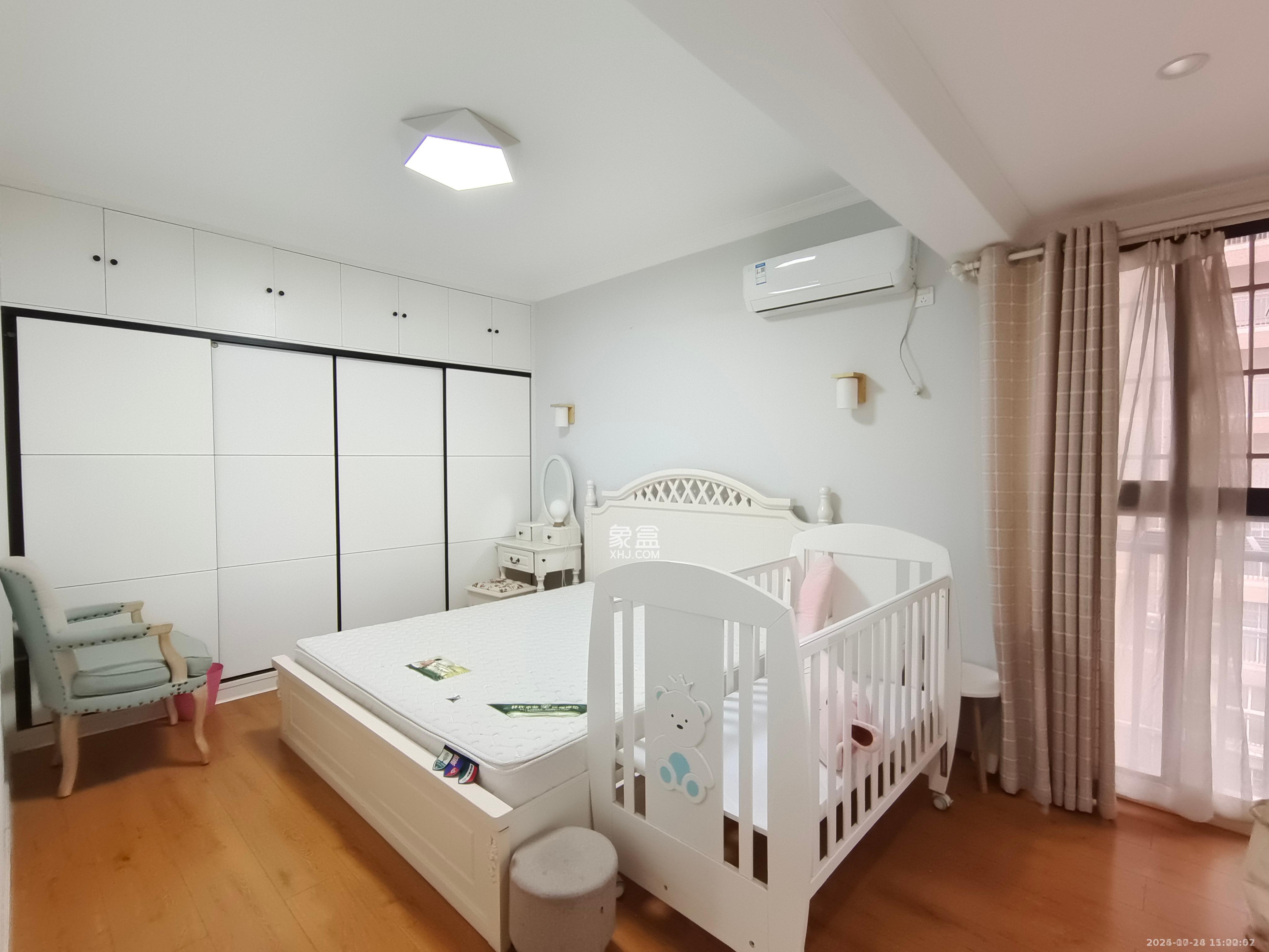 南郡雅园  3室2厅1卫    1600.0元/月室内图