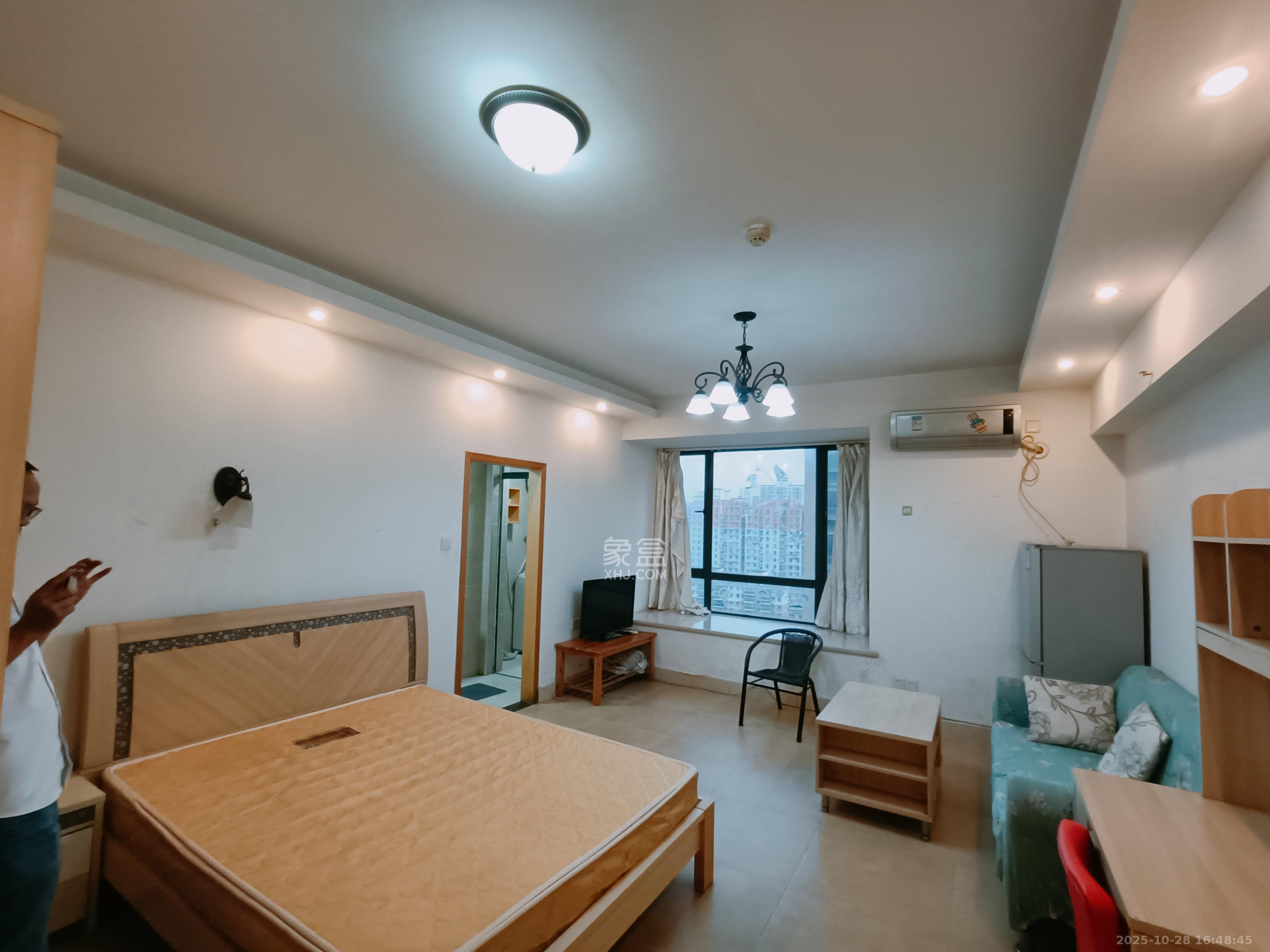 凯轩云顶  1室1厅1卫    1600.0元/月 凯轩云顶  1室1厅1卫    1600.0元/月室内图