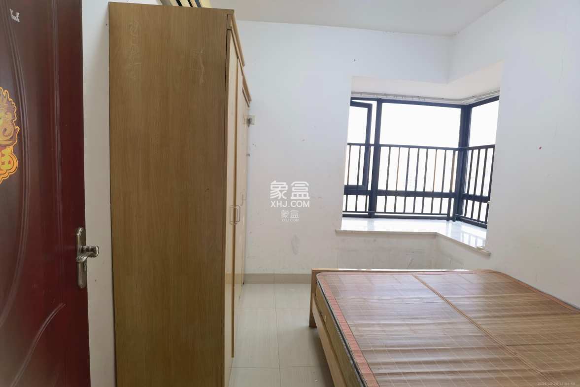 中信凯旋蓝岸(中信新城三期)  1室2厅1卫    1800.0元/月 中信凯旋蓝岸(中信新城三期)  1室2厅1卫    1800.0元/月室内图