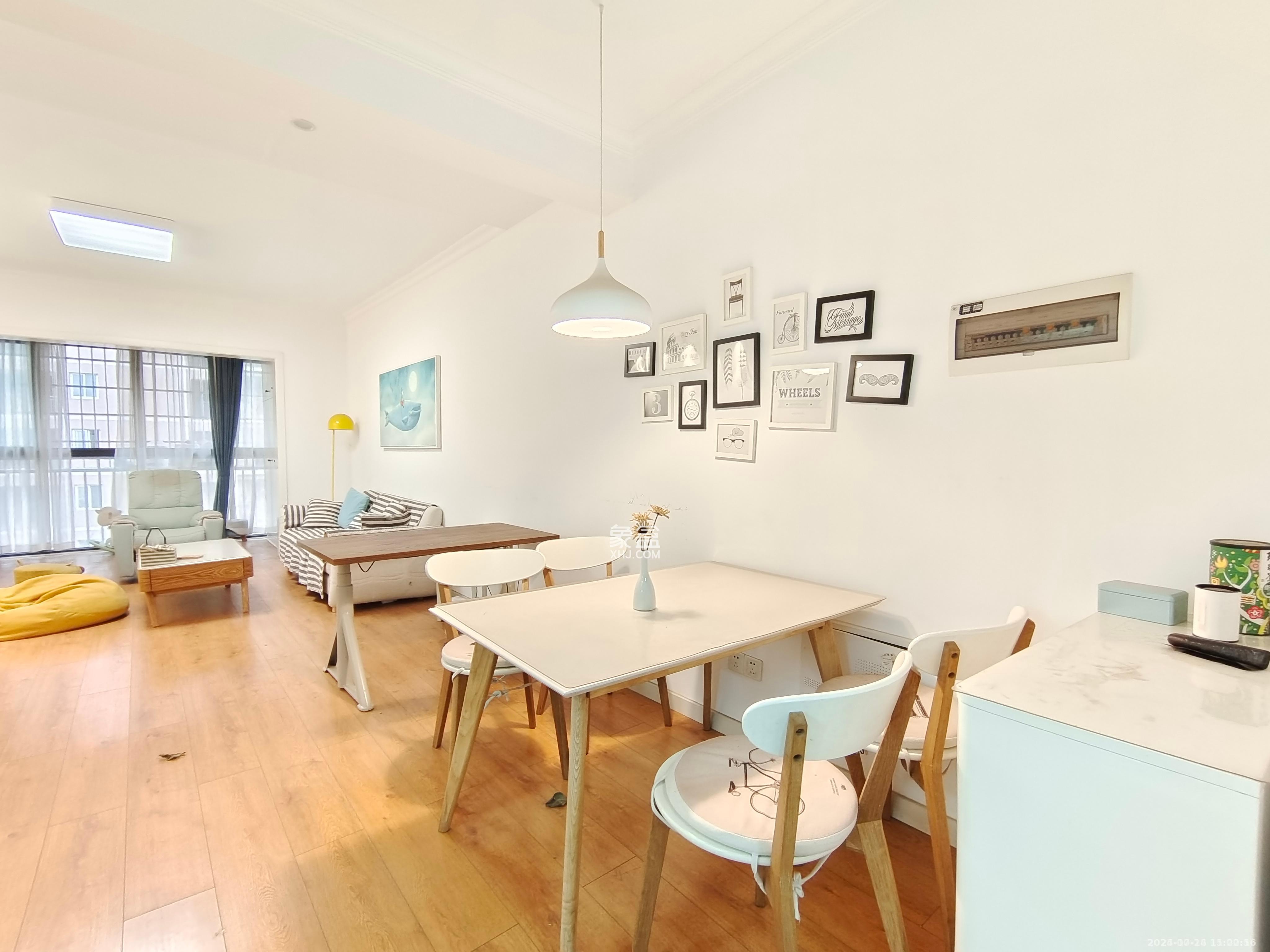 南郡雅园 3室2厅1卫 1600.0元/月 南郡雅园 3室2厅1卫 1600.0元/月室内图