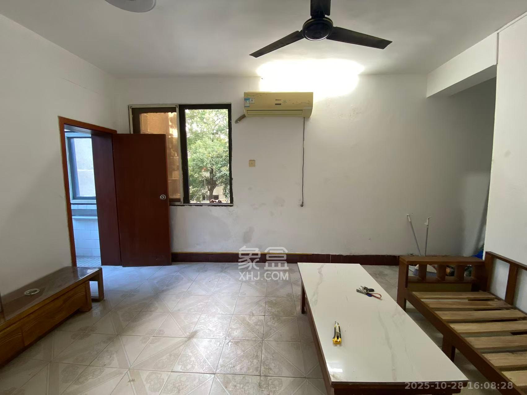 东风一村社区房(王家垅)  2室1厅1卫    1500.0元/月 东风一村社区房(王家垅)  2室1厅1卫    1500.0元/月室内图