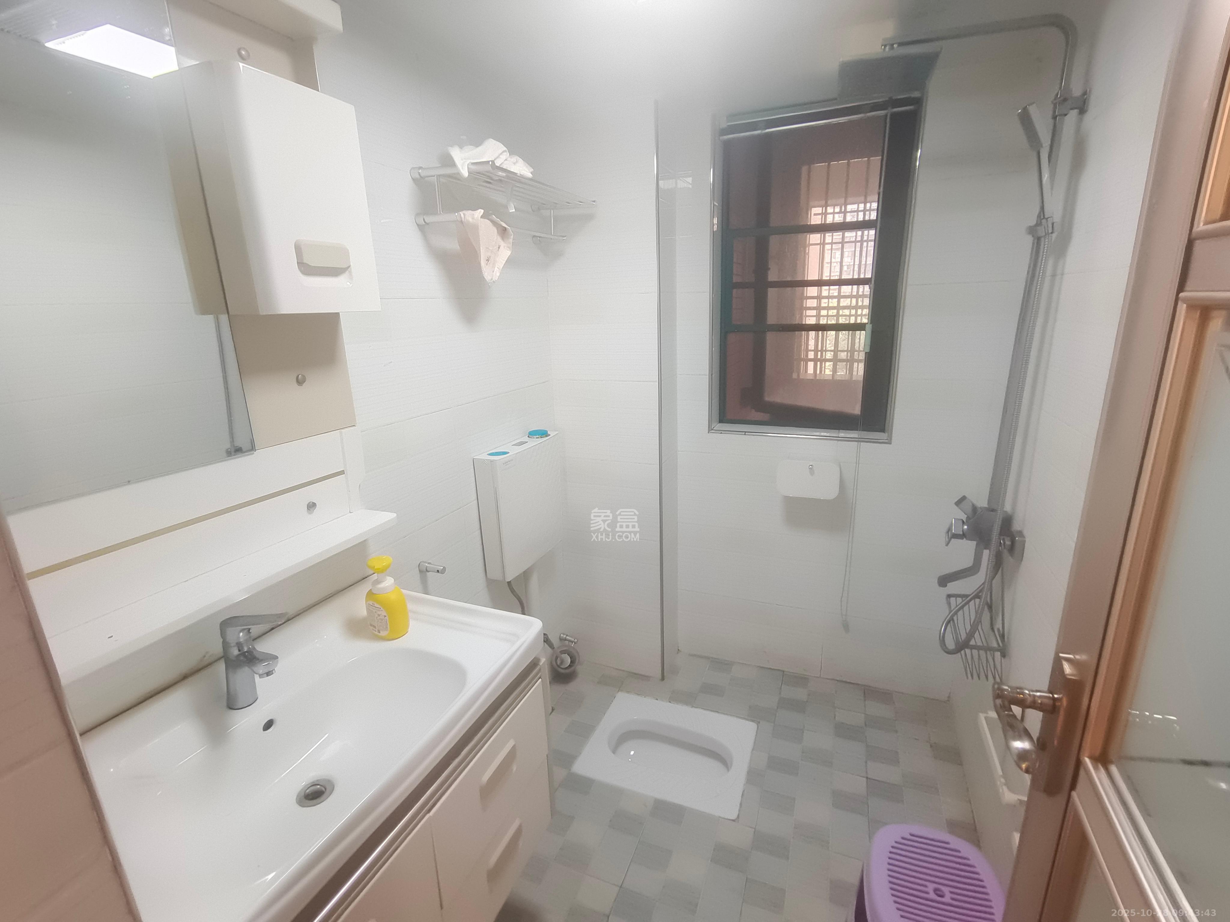 绿洲花园  3室2厅1卫    2600.0元/月 绿洲花园  3室2厅1卫    2600.0元/月室内图