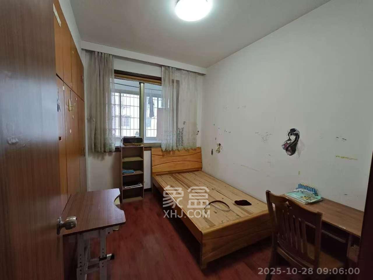 星邮小区 1室1厅1卫 1500.0元/月 星邮小区 1室1厅1卫 1500.0元/月室内图