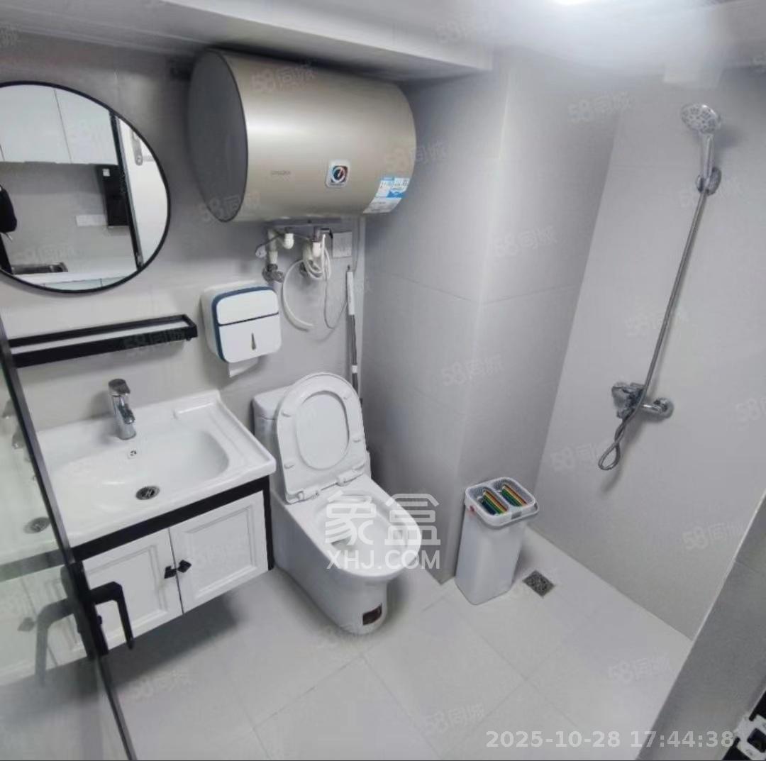 梅溪悦章  1室1厅1卫    1400.0元/月 梅溪悦章  1室1厅1卫    1400.0元/月室内图