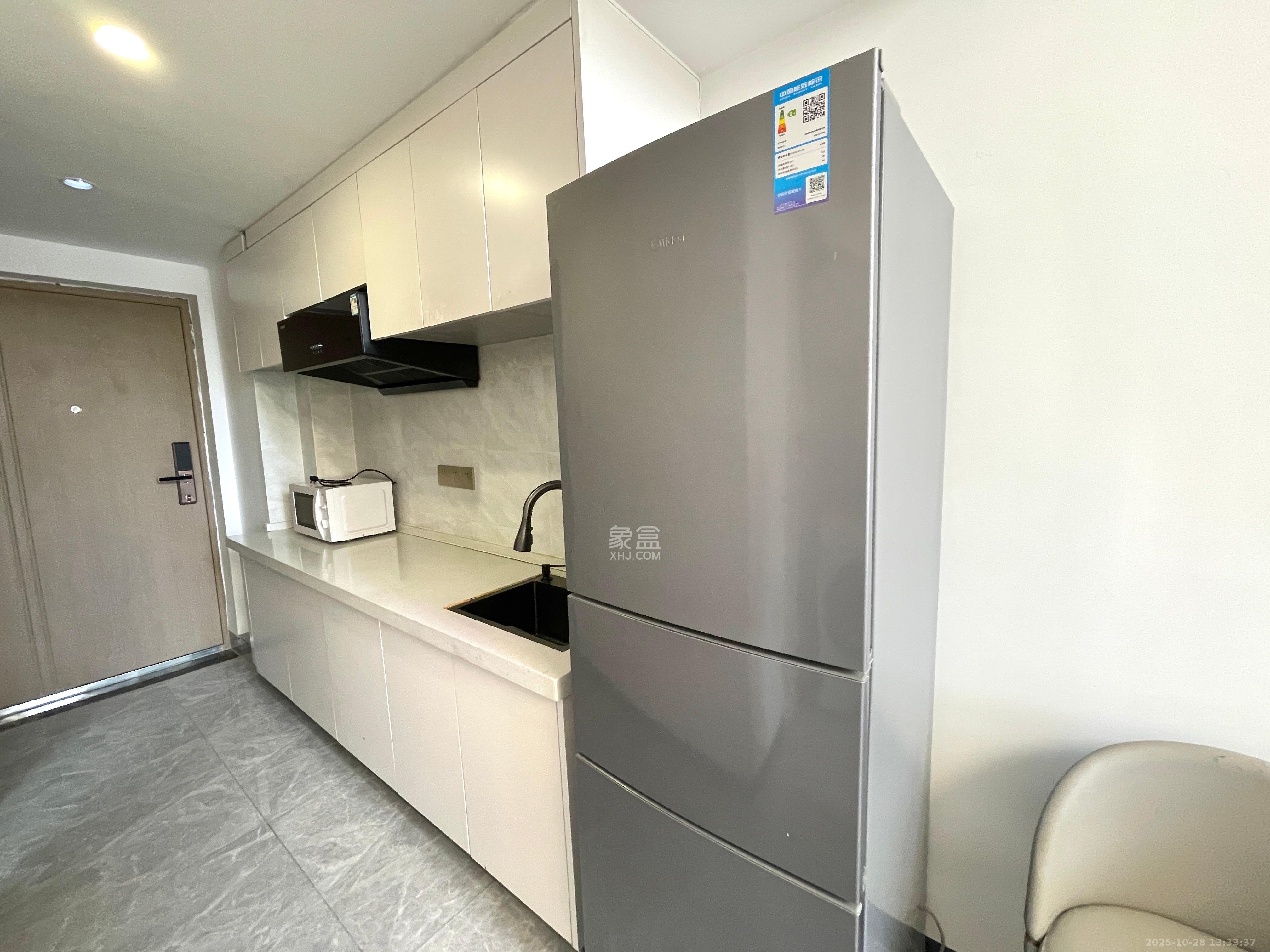 卓越江岸 1室1厅1卫 2200.0元/月 卓越江岸 1室1厅1卫 2200.0元/月室内图