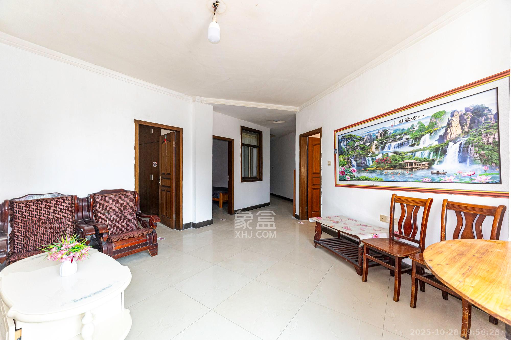 灰埠小区(灰埠社区)  3室2厅1卫    37.8万 灰埠小区(灰埠社区)  3室2厅1卫    37.8万客厅