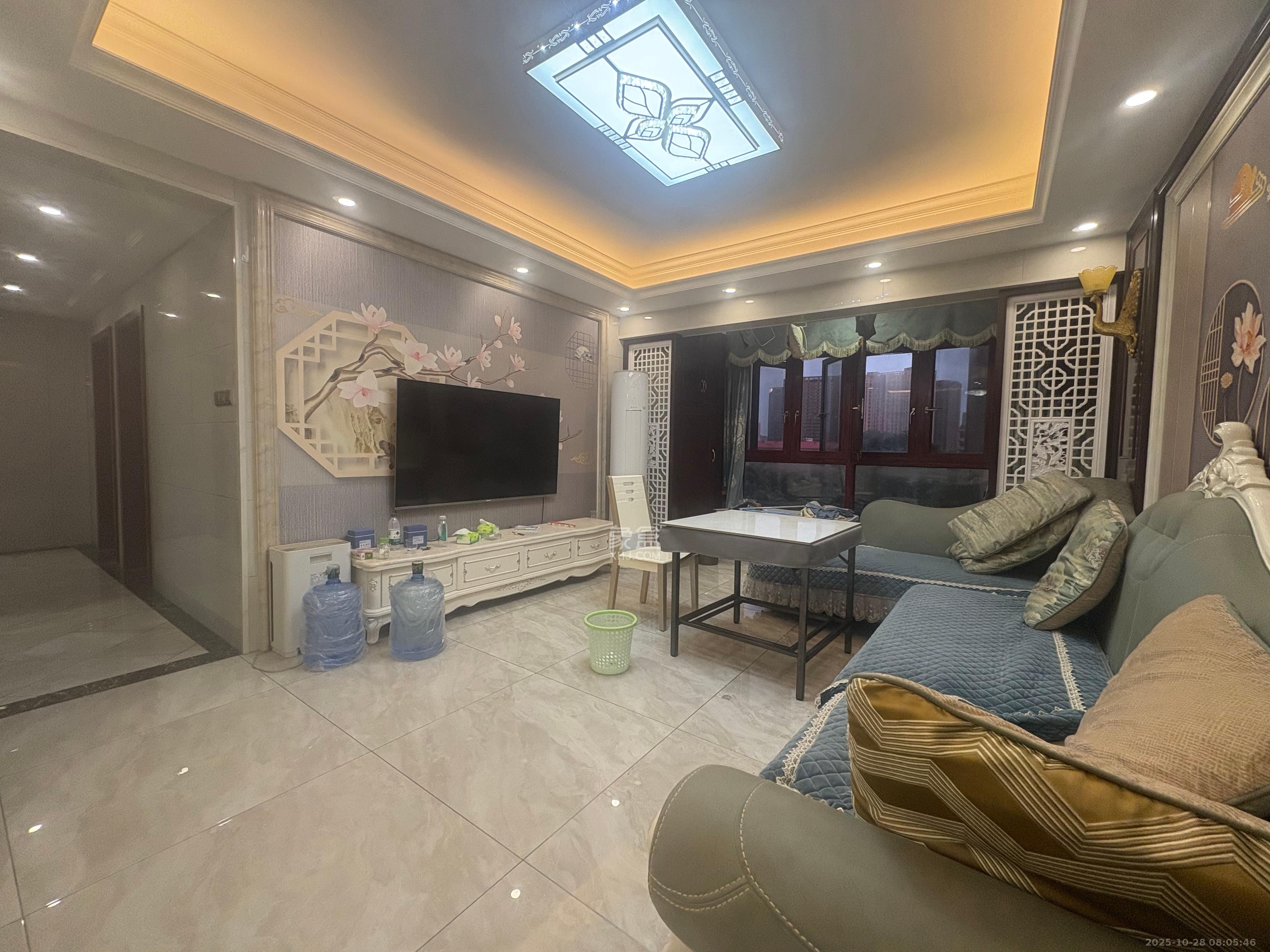 轻盐阳光CEO(轻盐雅苑)(轻奢时代)  4室2厅2卫    2800.0元/月 轻盐阳光CEO(轻盐雅苑)(轻奢时代)  4室2厅2卫    2800.0元/月室内图