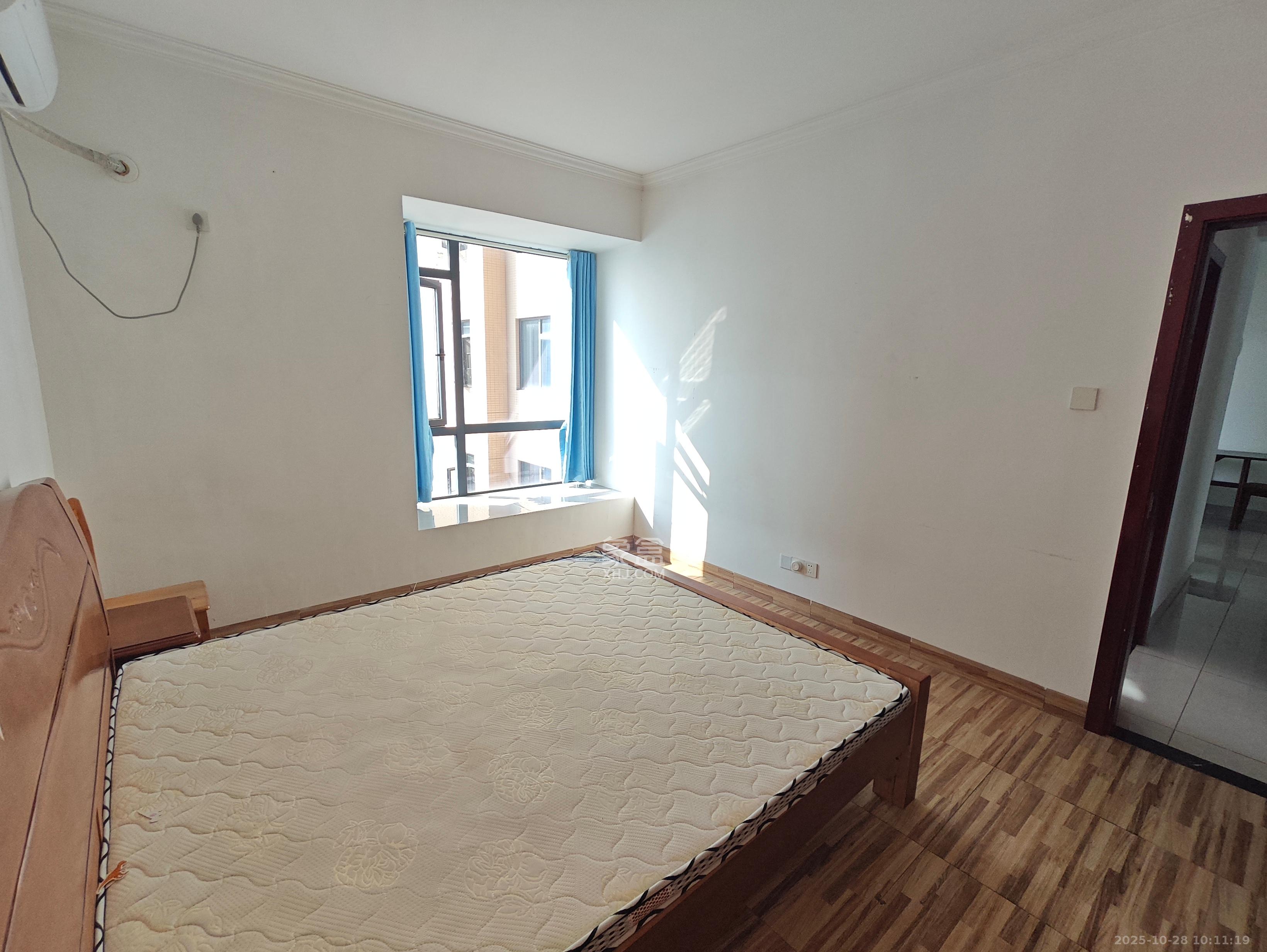 富洲滨江雅苑  3室2厅1卫    2600.0元/月室内图