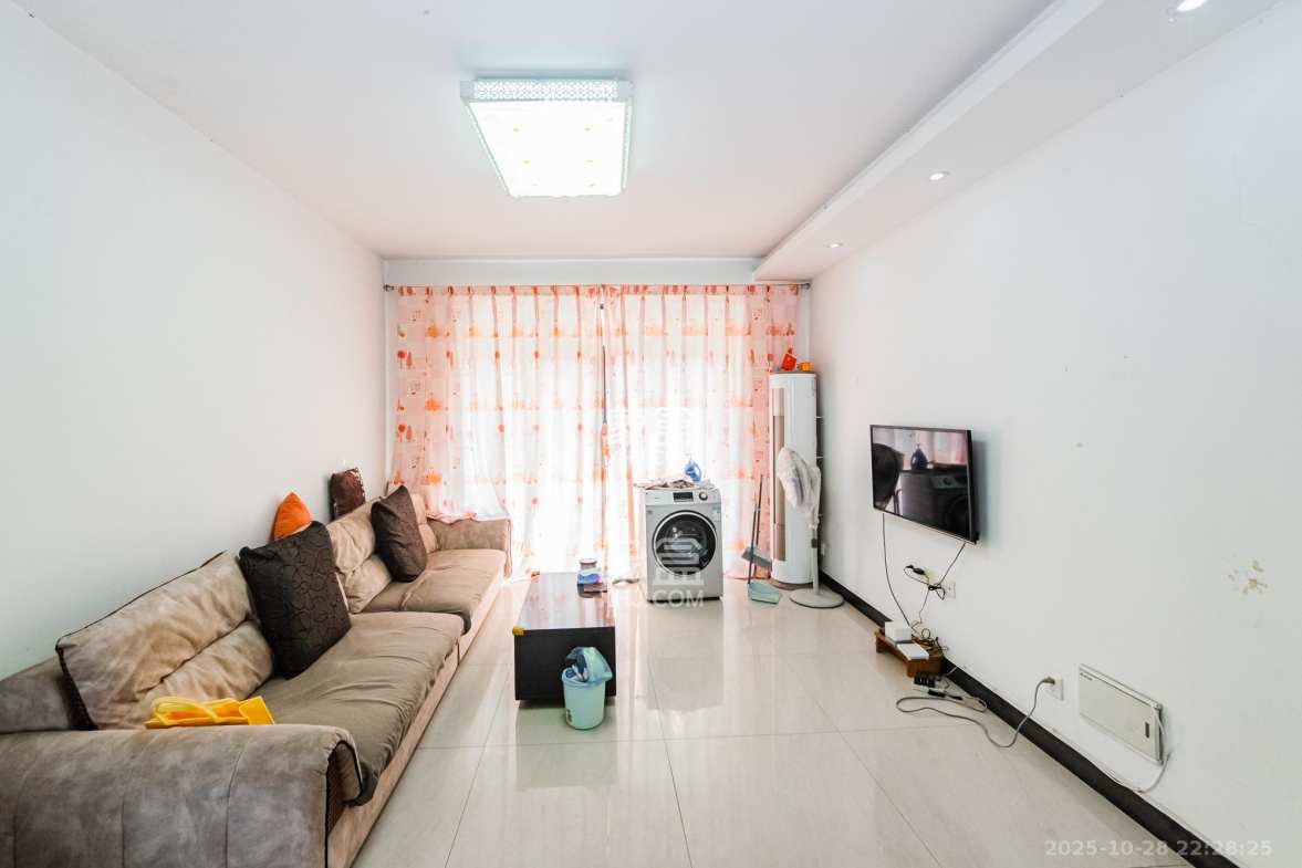 湘江世纪城悦江苑 2室2厅1卫 80.0万 湘江世纪城悦江苑 2室2厅1卫 80.0万客厅