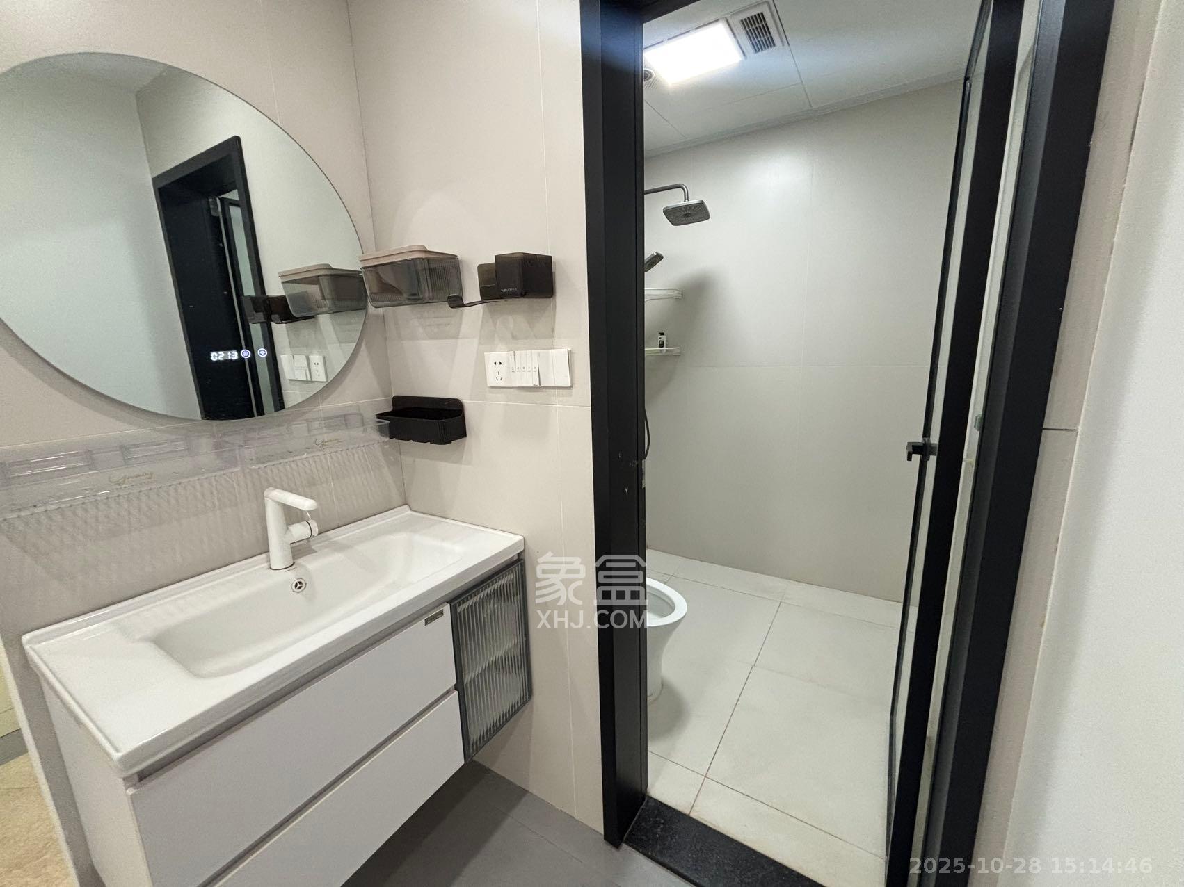 建发央著  4室2厅2卫    5000.0元/月 建发央著  4室2厅2卫    5000.0元/月室内图