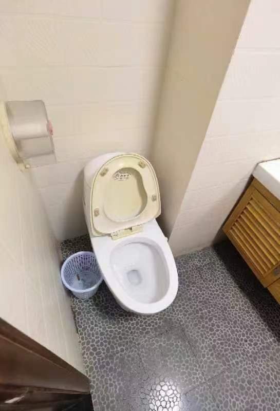 星华商厦  3室2厅2卫    3500.0元/月室内图