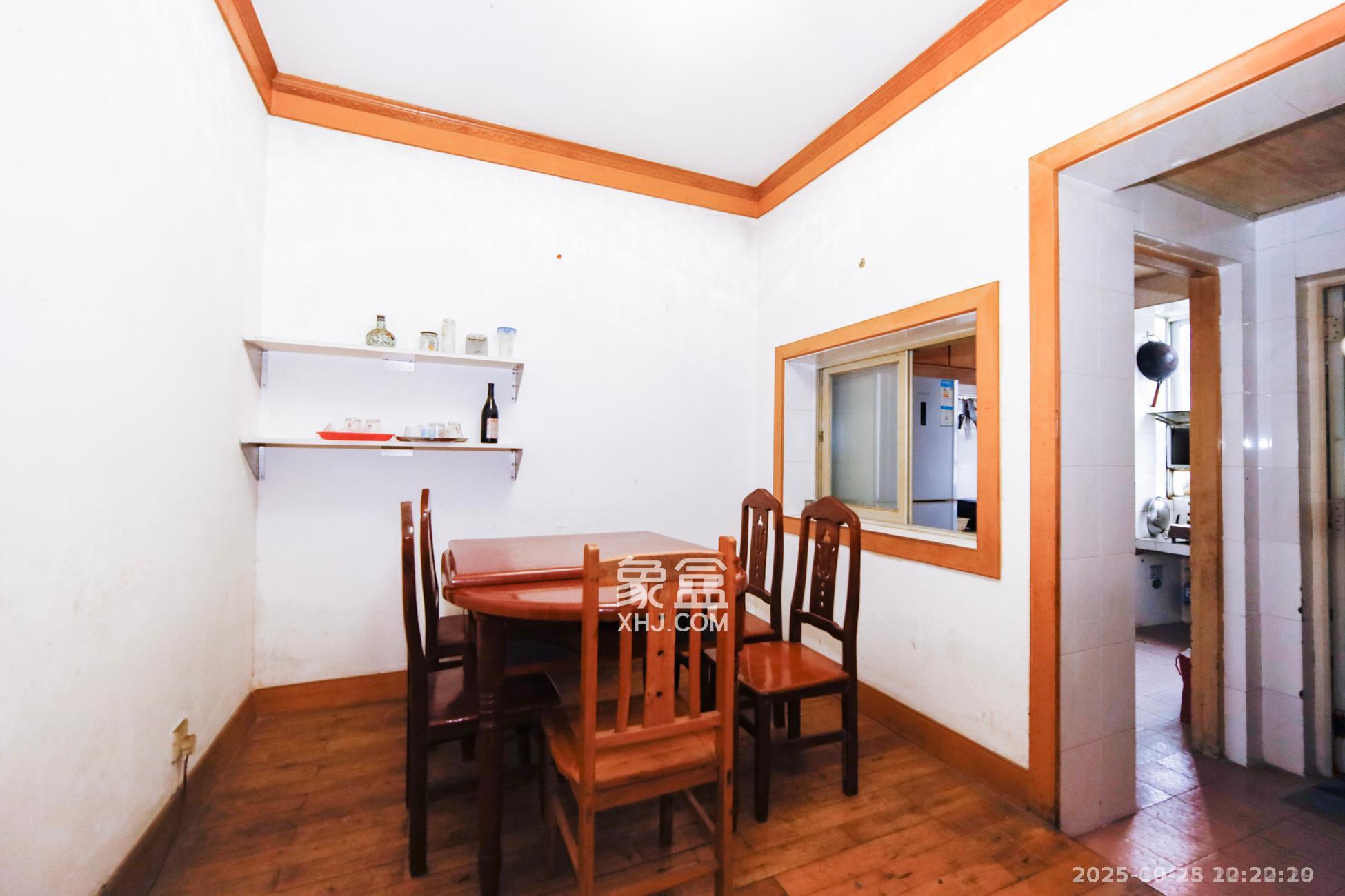 三湘小区  2室2厅1卫    1500.0元/月室内图