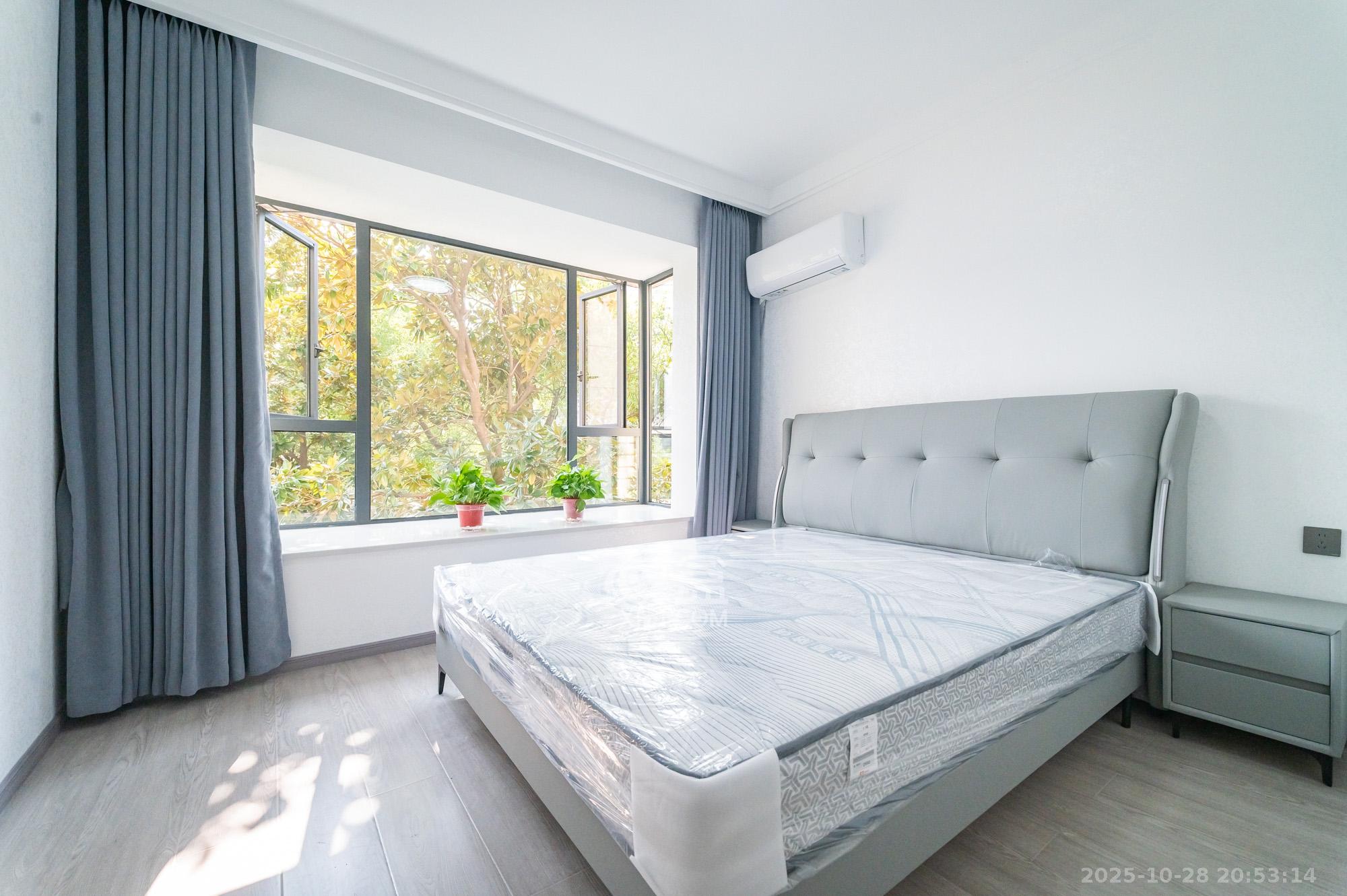 天和华城  3室2厅1卫    54.8万卧室