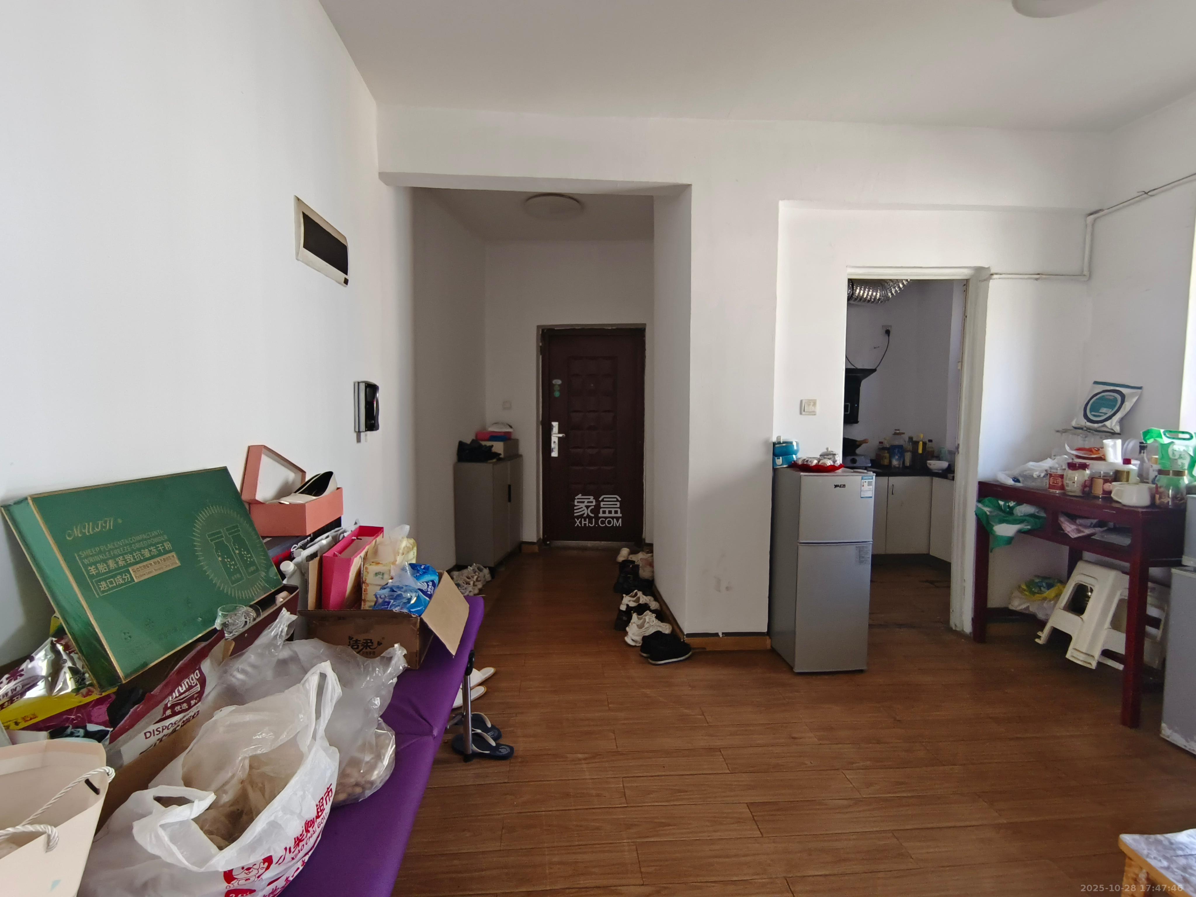 新城新世界一二三期  3室2厅1卫    1800.0元/月 新城新世界一二三期  3室2厅1卫    1800.0元/月室内图