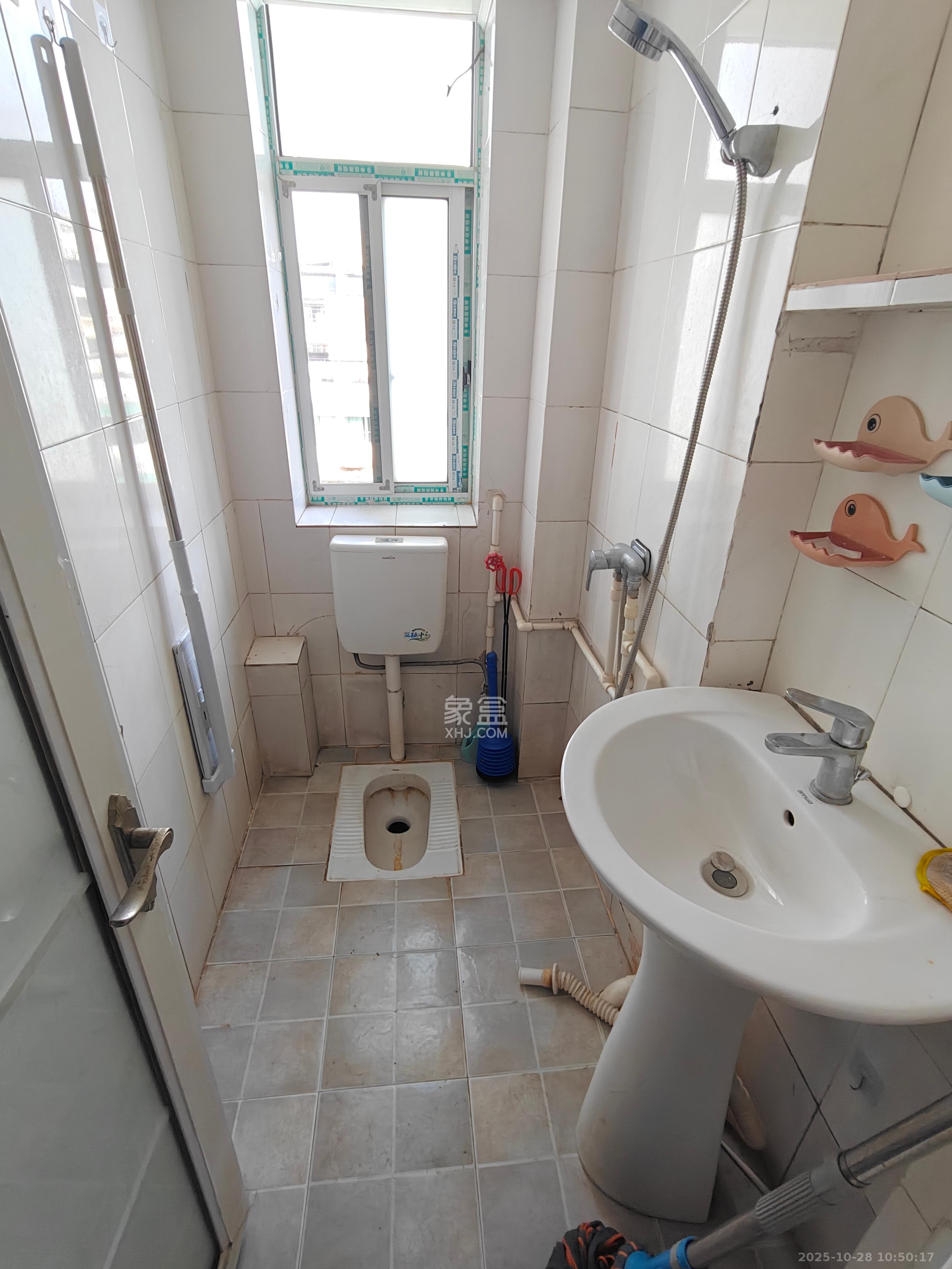 左家塘二建  2室1厅1卫    1300.0元/月室内图