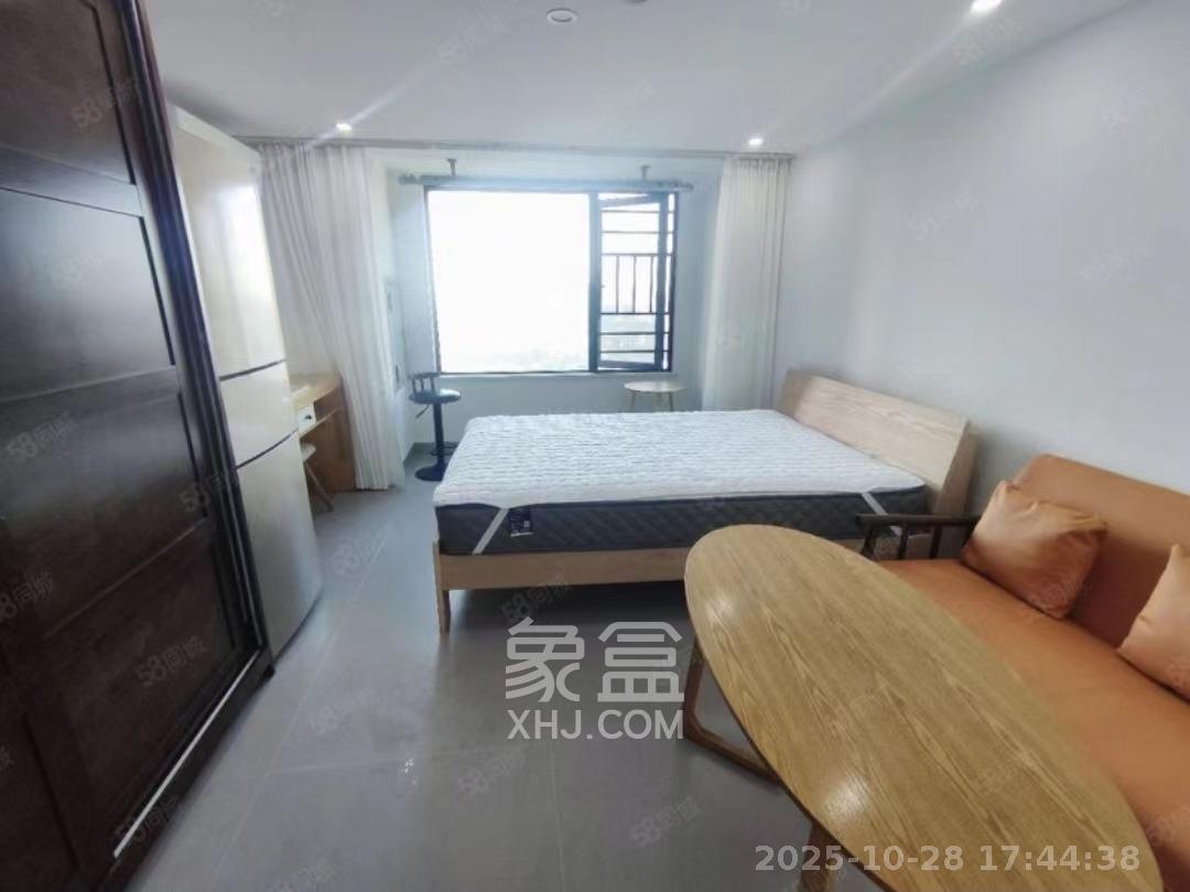 梅溪悦章  1室1厅1卫    1400.0元/月 梅溪悦章  1室1厅1卫    1400.0元/月室内图