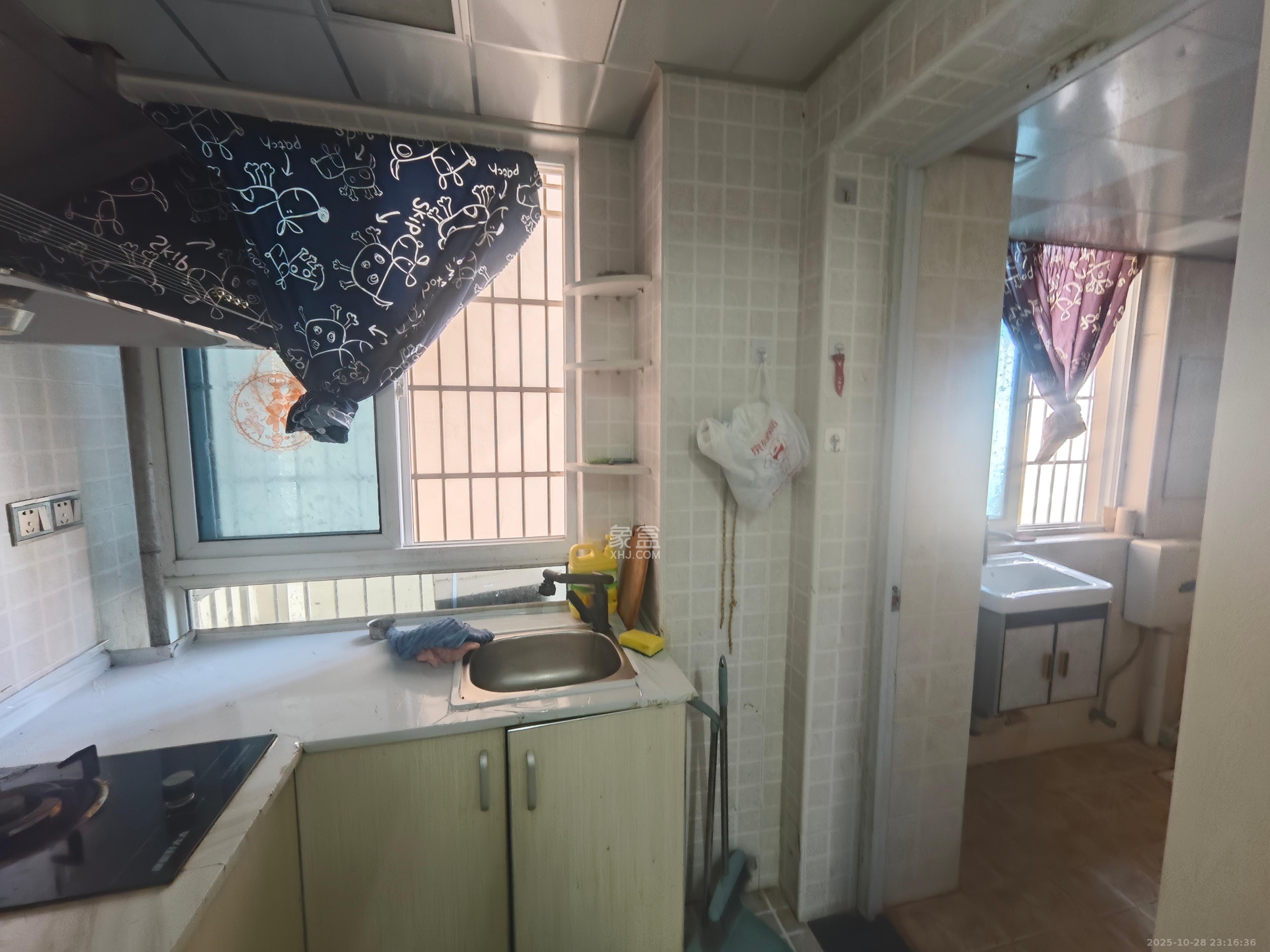 五一新村安置小区(永定社区、永兴社区、永祥社区) 3室2厅2卫 2300.0元/月 五一新村安置小区(永定社区、永兴社区、永祥社区) 3室2厅2卫 2300.0元/月室内图