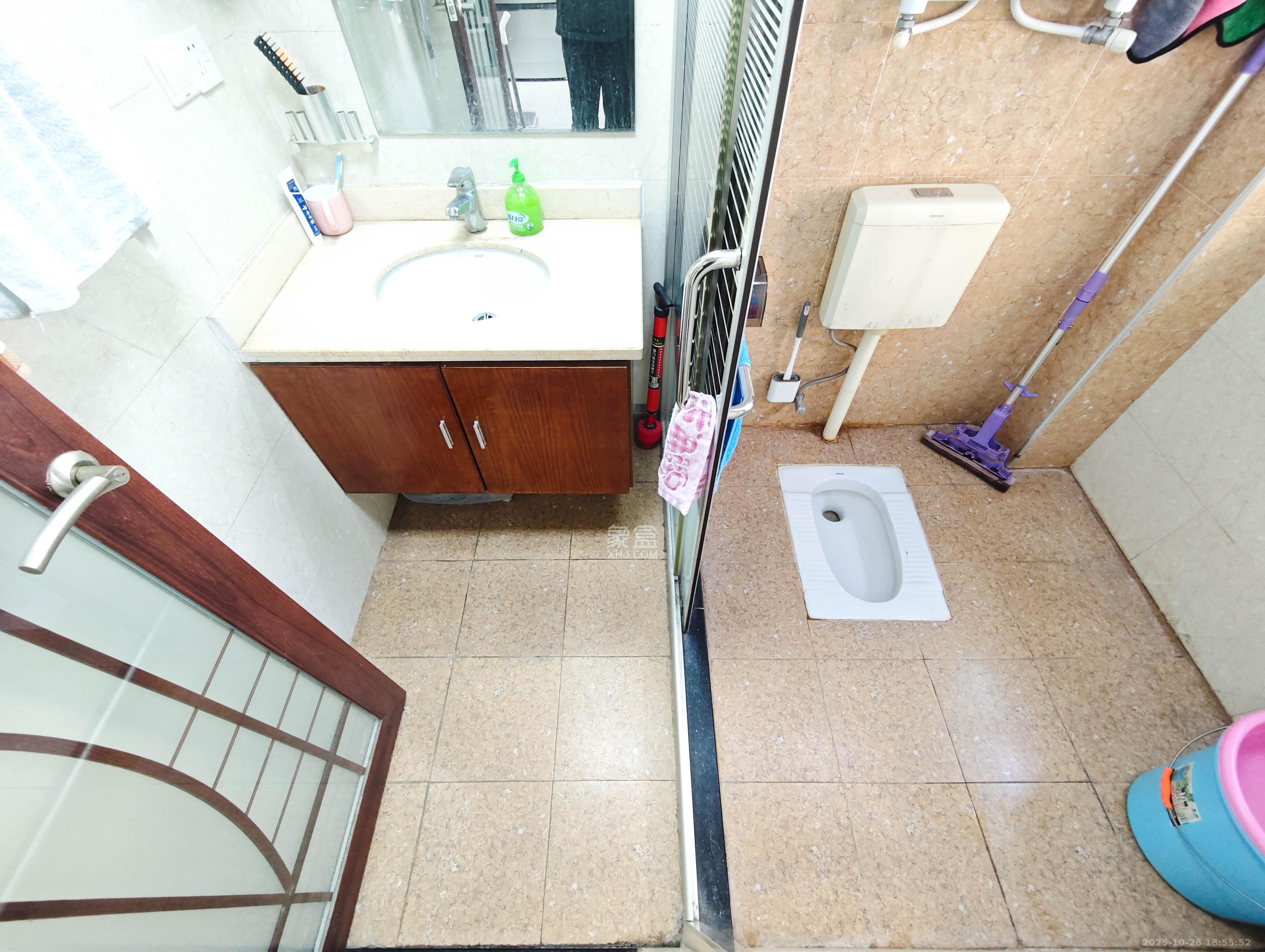 泰禹家园(彩云之翼家园一期、二期、三期) 4室2厅2卫 100.0万 泰禹家园(彩云之翼家园一期、二期、三期) 4室2厅2卫 100.0万卫生间