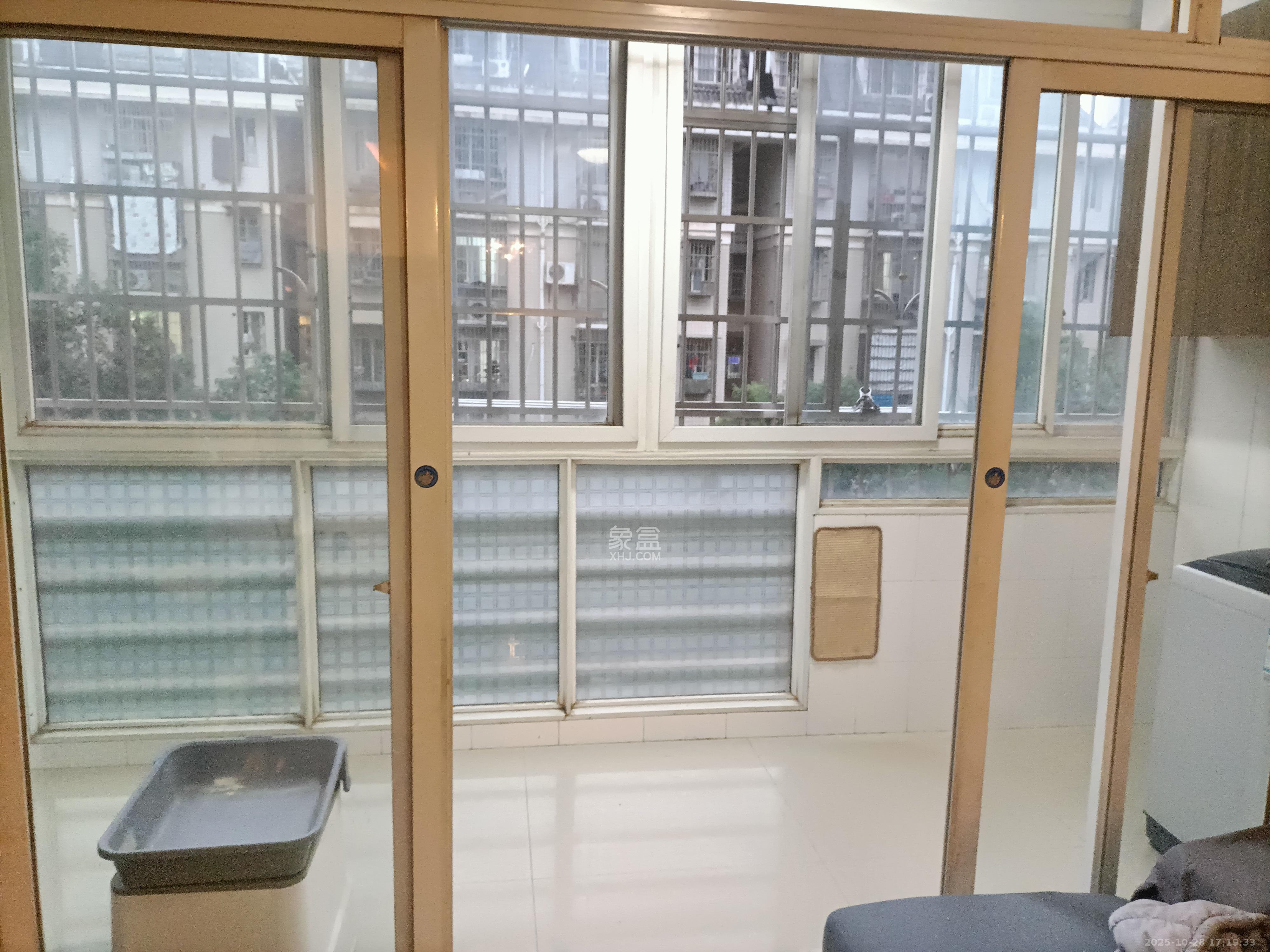 枫林绿洲  2室1厅1卫    2000.0元/月室内图