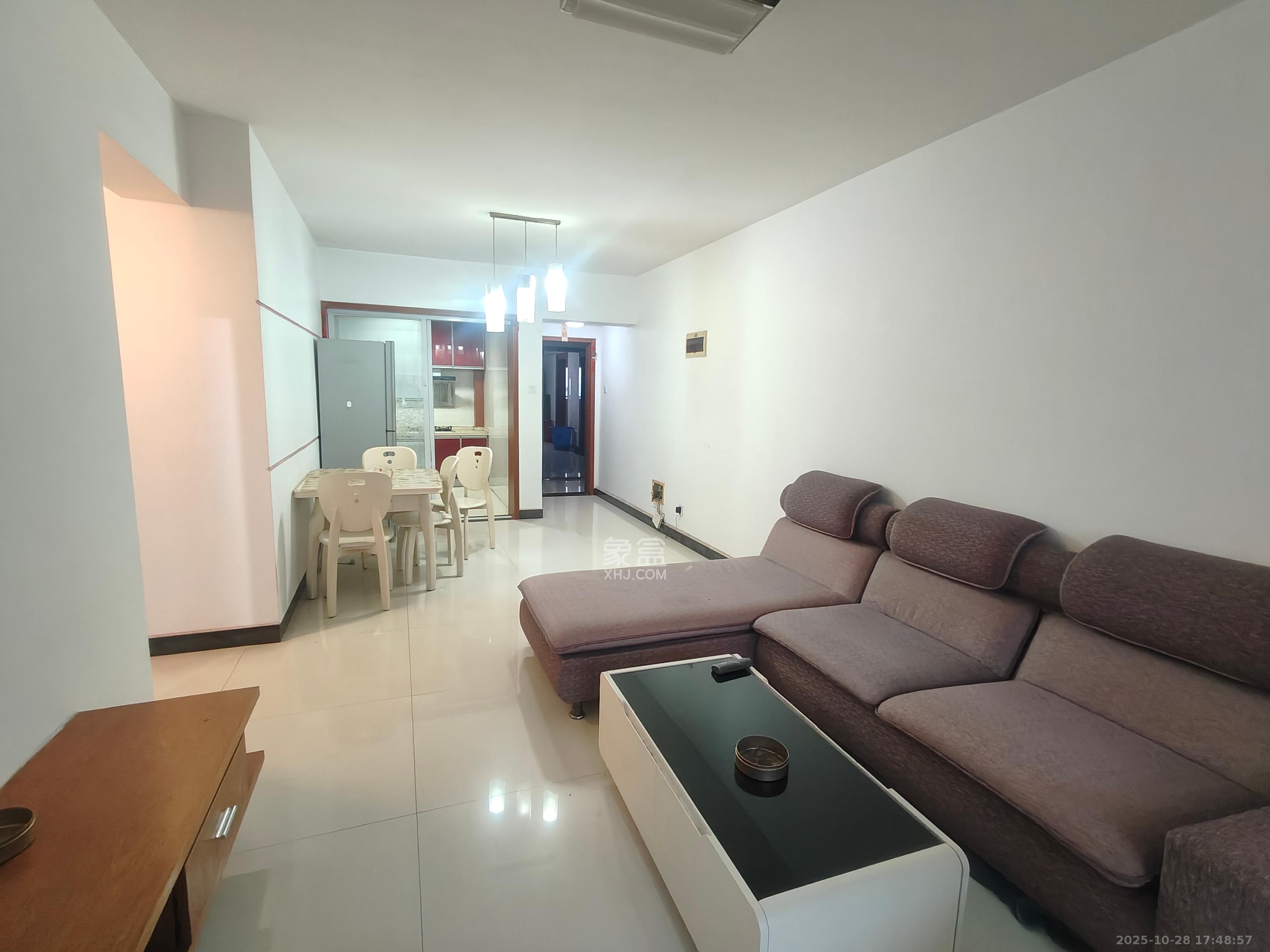 蝴蝶谷 2室2厅1卫 1500.0元/月 蝴蝶谷 2室2厅1卫 1500.0元/月室内图