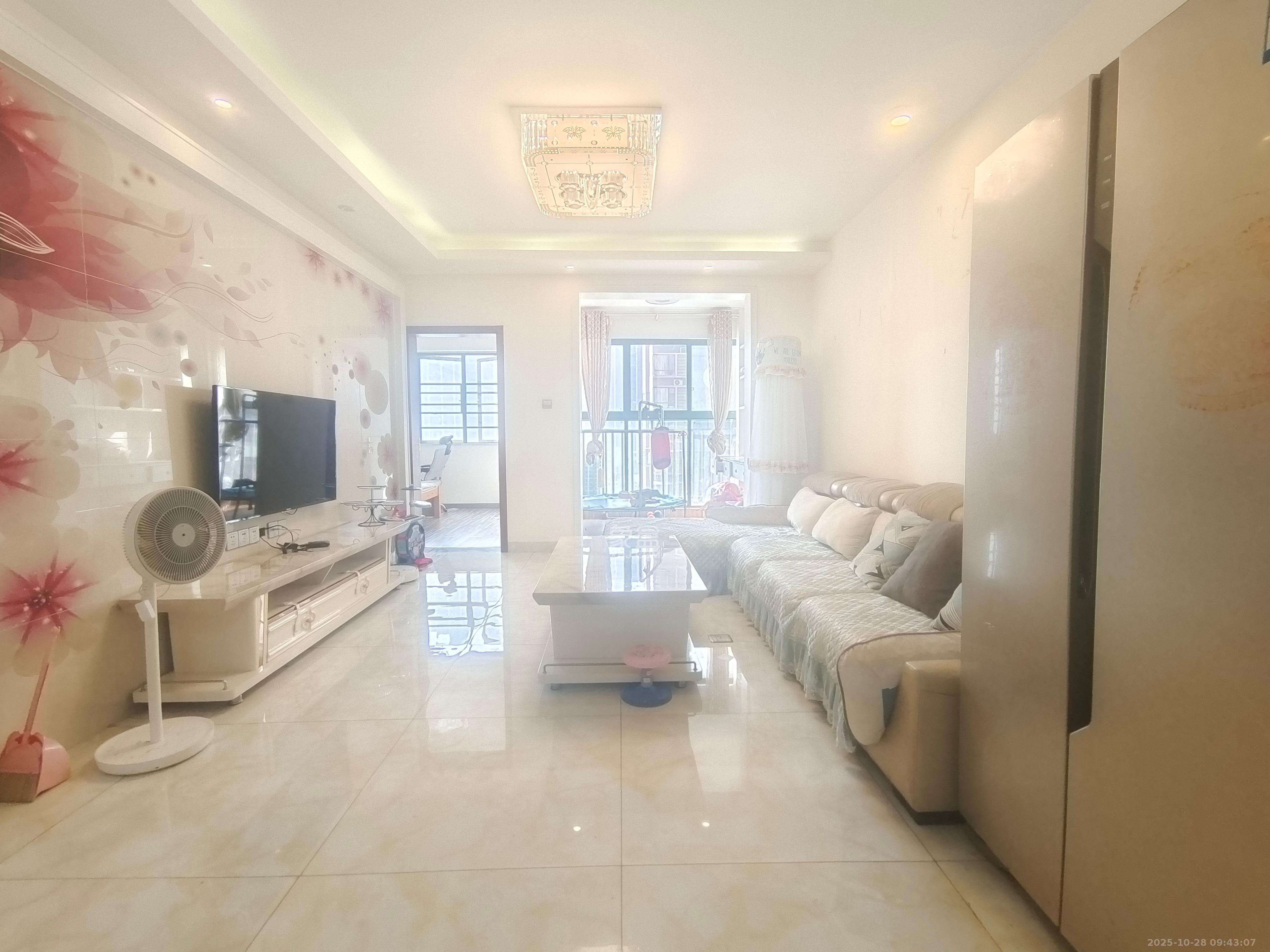 绿洲花园  3室2厅1卫    2600.0元/月 绿洲花园  3室2厅1卫    2600.0元/月室内图1