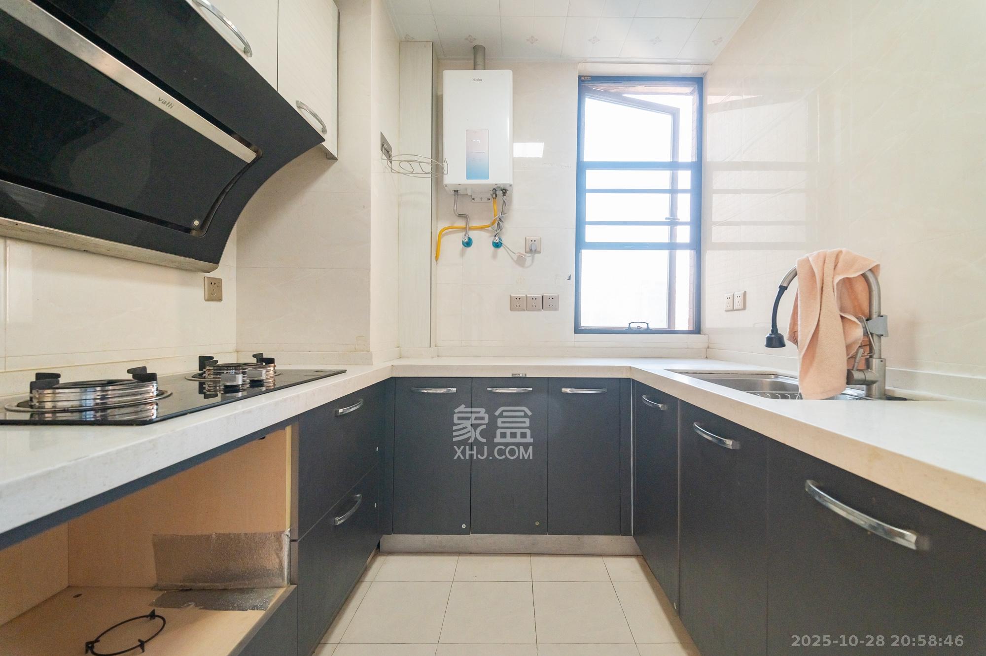 方略城市广场  2室1厅1卫    62.0万 方略城市广场  2室1厅1卫    62.0万厨房