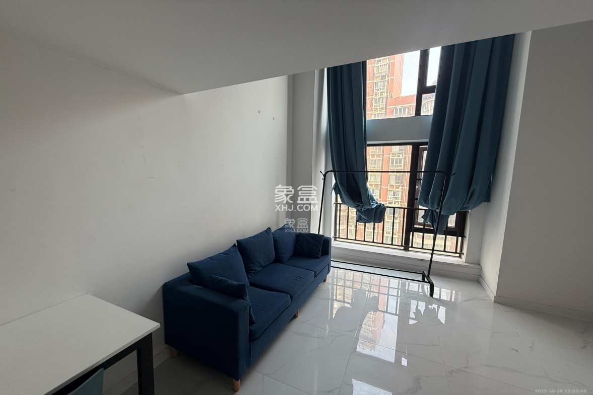 卓越江岸 1室1厅1卫 2200.0元/月 卓越江岸 1室1厅1卫 2200.0元/月室内图