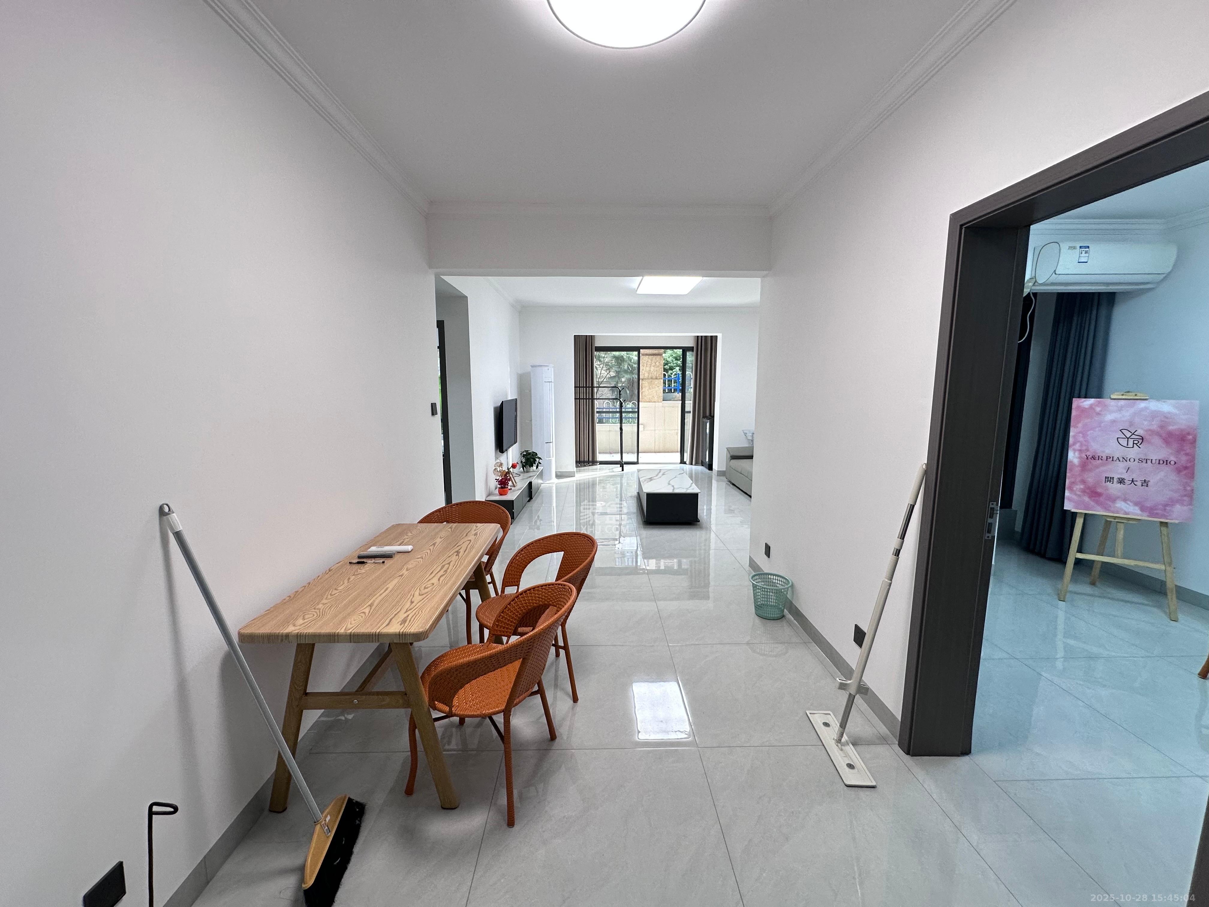 邦盛水岸御园  3室2厅2卫    2200.0元/月室内图