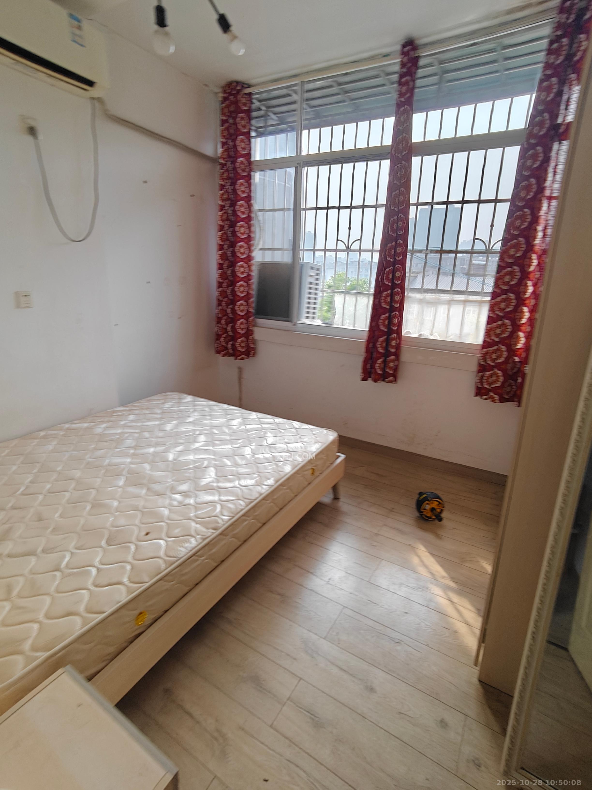 左家塘二建  2室1厅1卫    1300.0元/月室内图