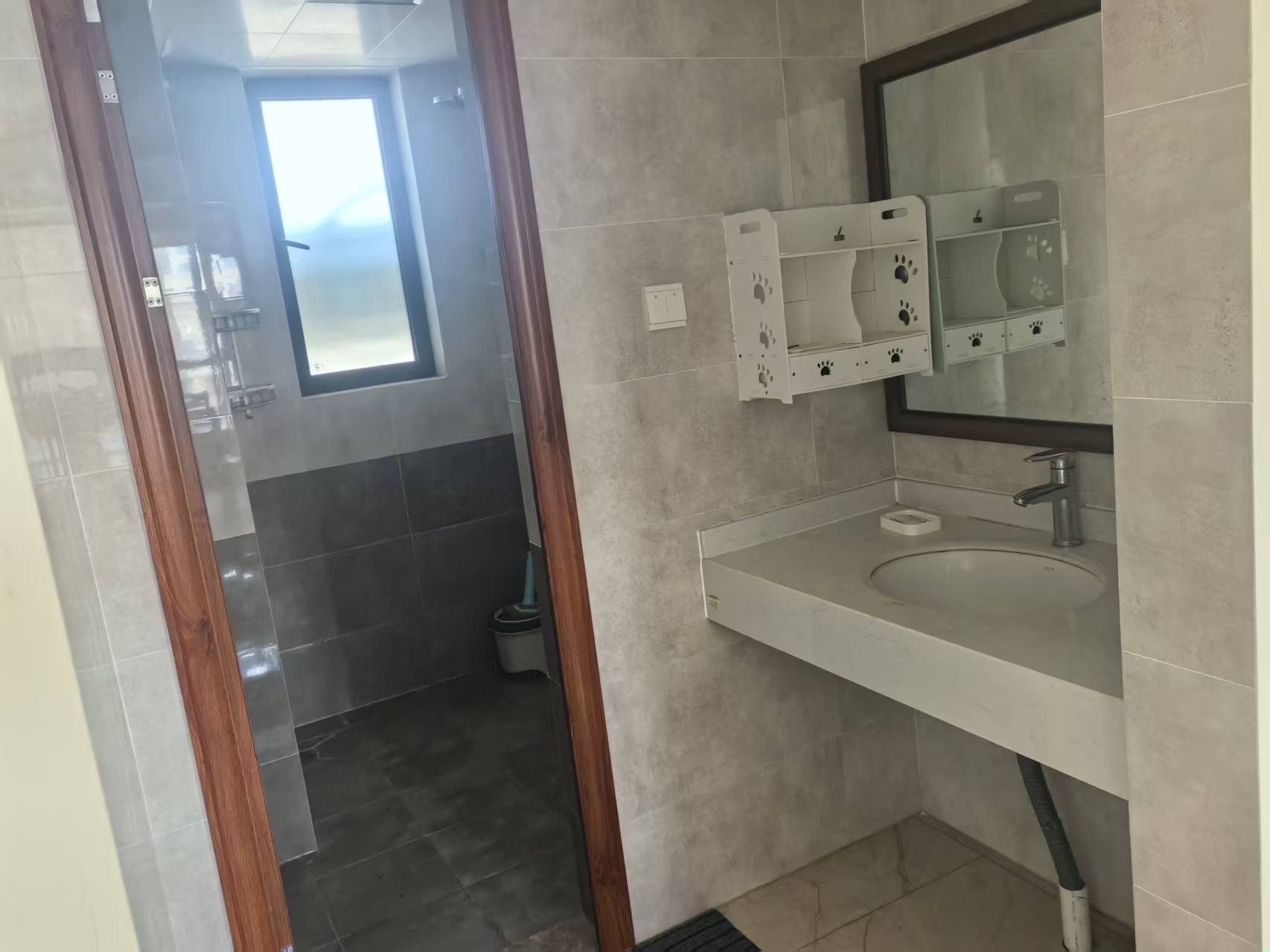 绿地海德公馆  4室2厅2卫    4300.0元/月室内图