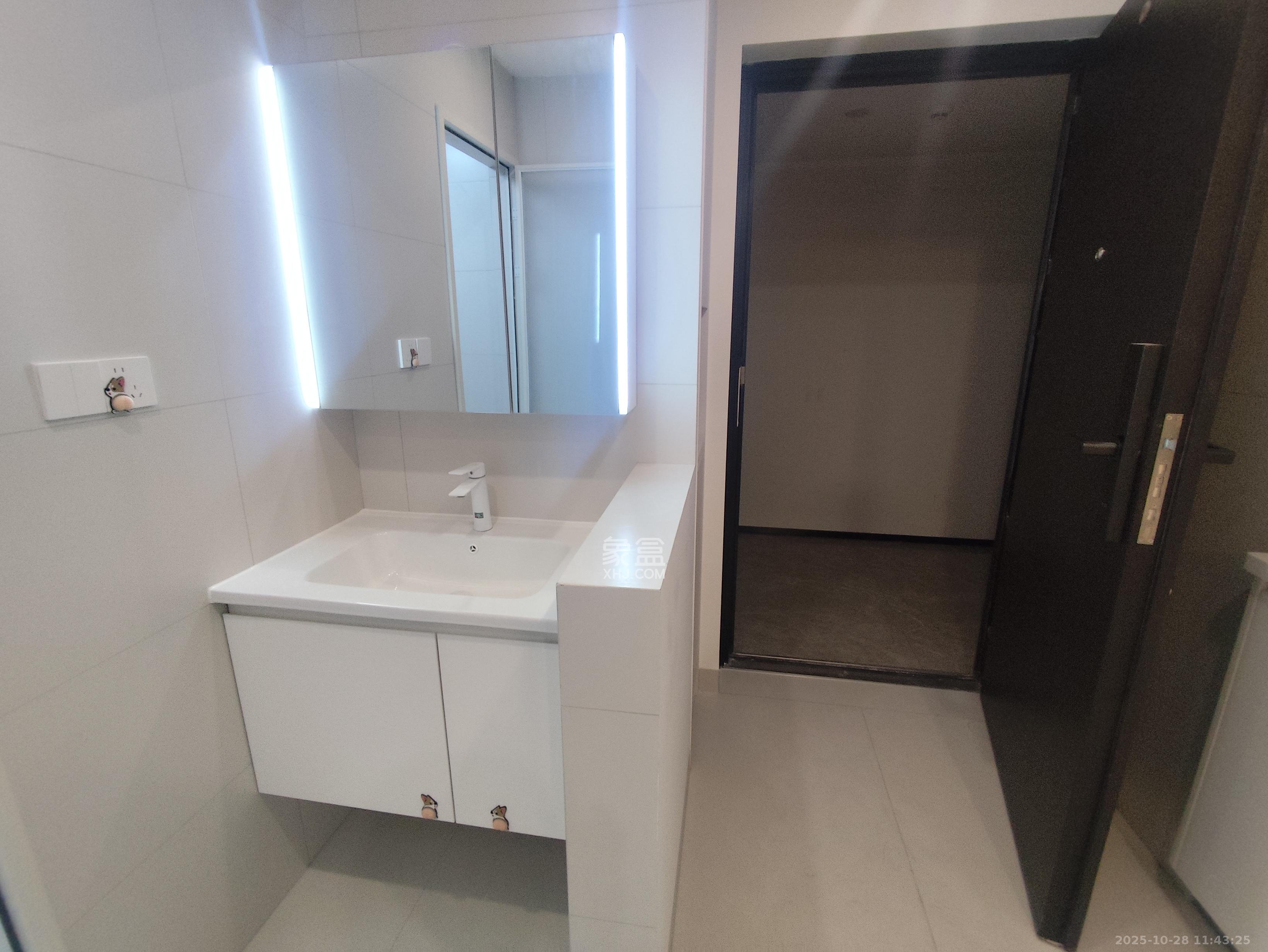 华润置地中心  1室0厅0卫    2300.0元/月室内图