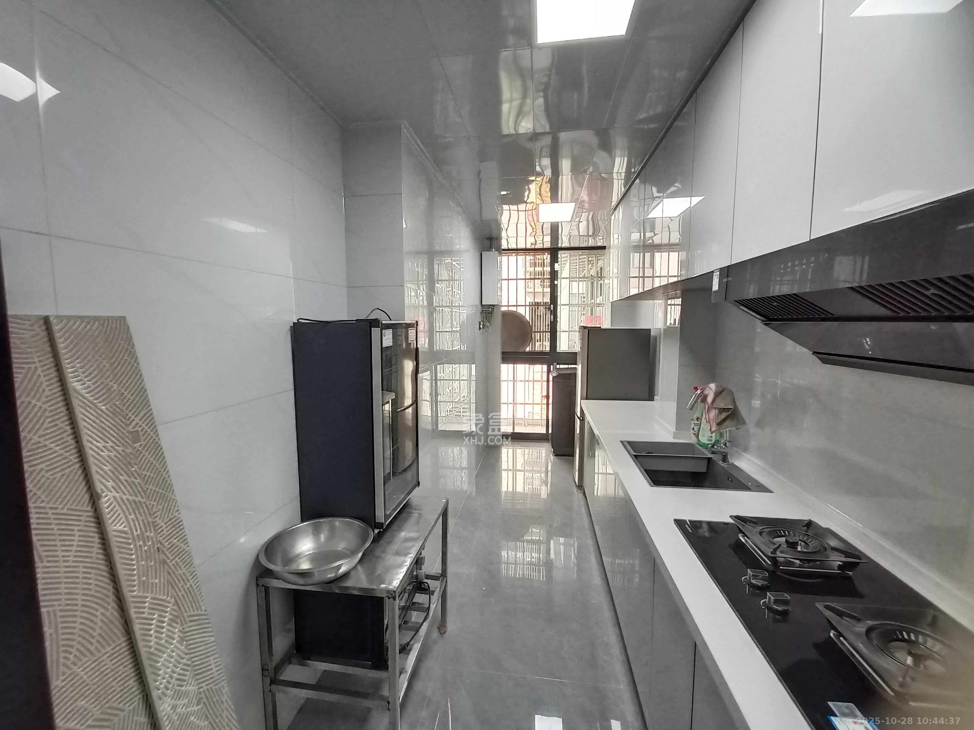 谷山景苑  2室2厅1卫    1800.0元/月 谷山景苑  2室2厅1卫    1800.0元/月室内图1