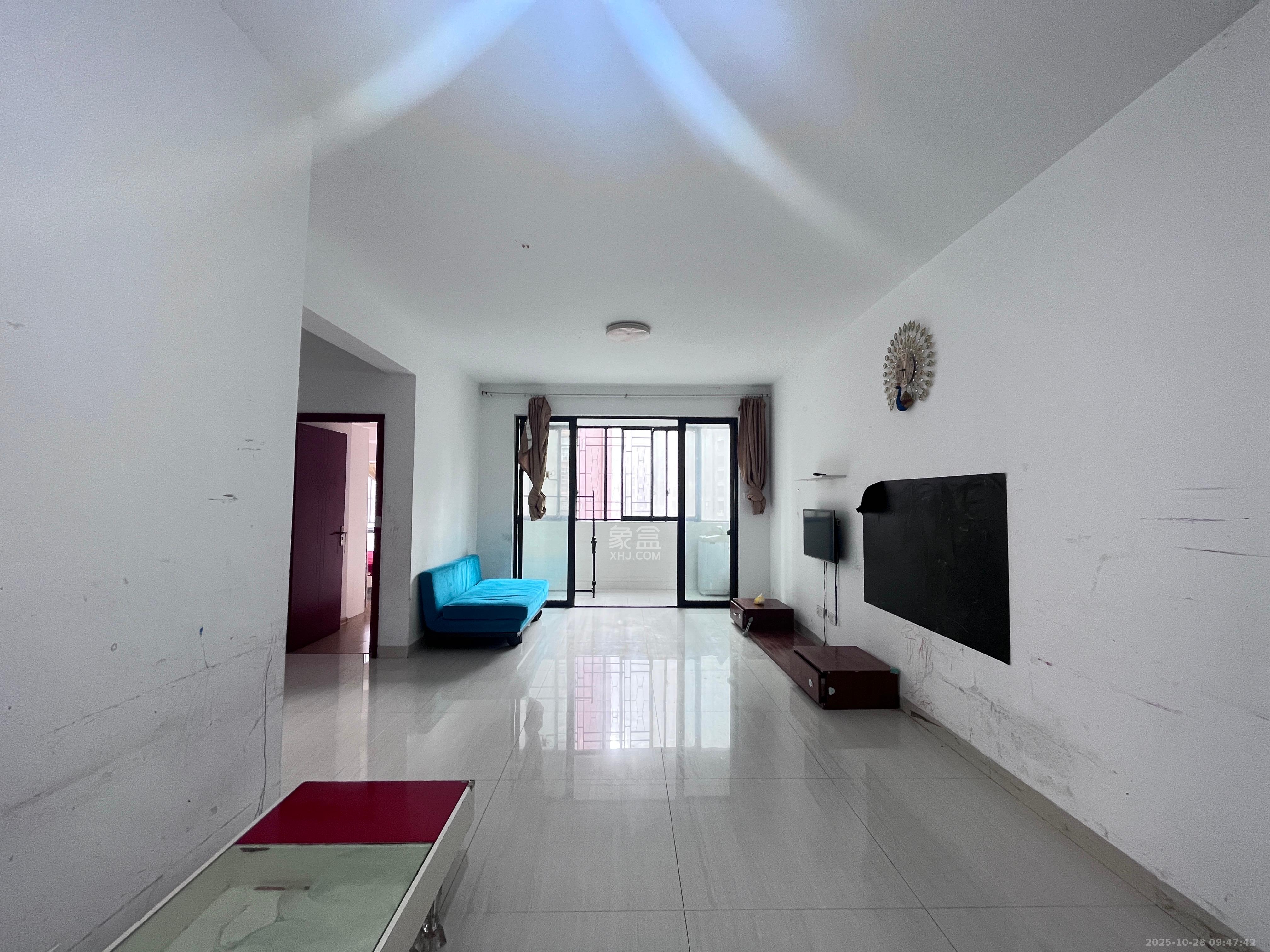 幸福里润城(幸福里二期) 3室2厅1卫 1700.0元/月 幸福里润城(幸福里二期) 3室2厅1卫 1700.0元/月室内图