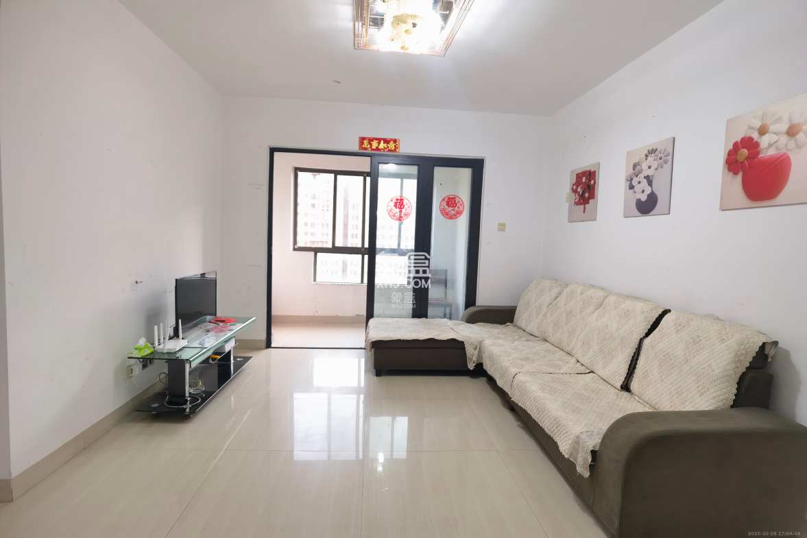 中信凯旋蓝岸(中信新城三期)  1室2厅1卫    1800.0元/月 中信凯旋蓝岸(中信新城三期)  1室2厅1卫    1800.0元/月室内图