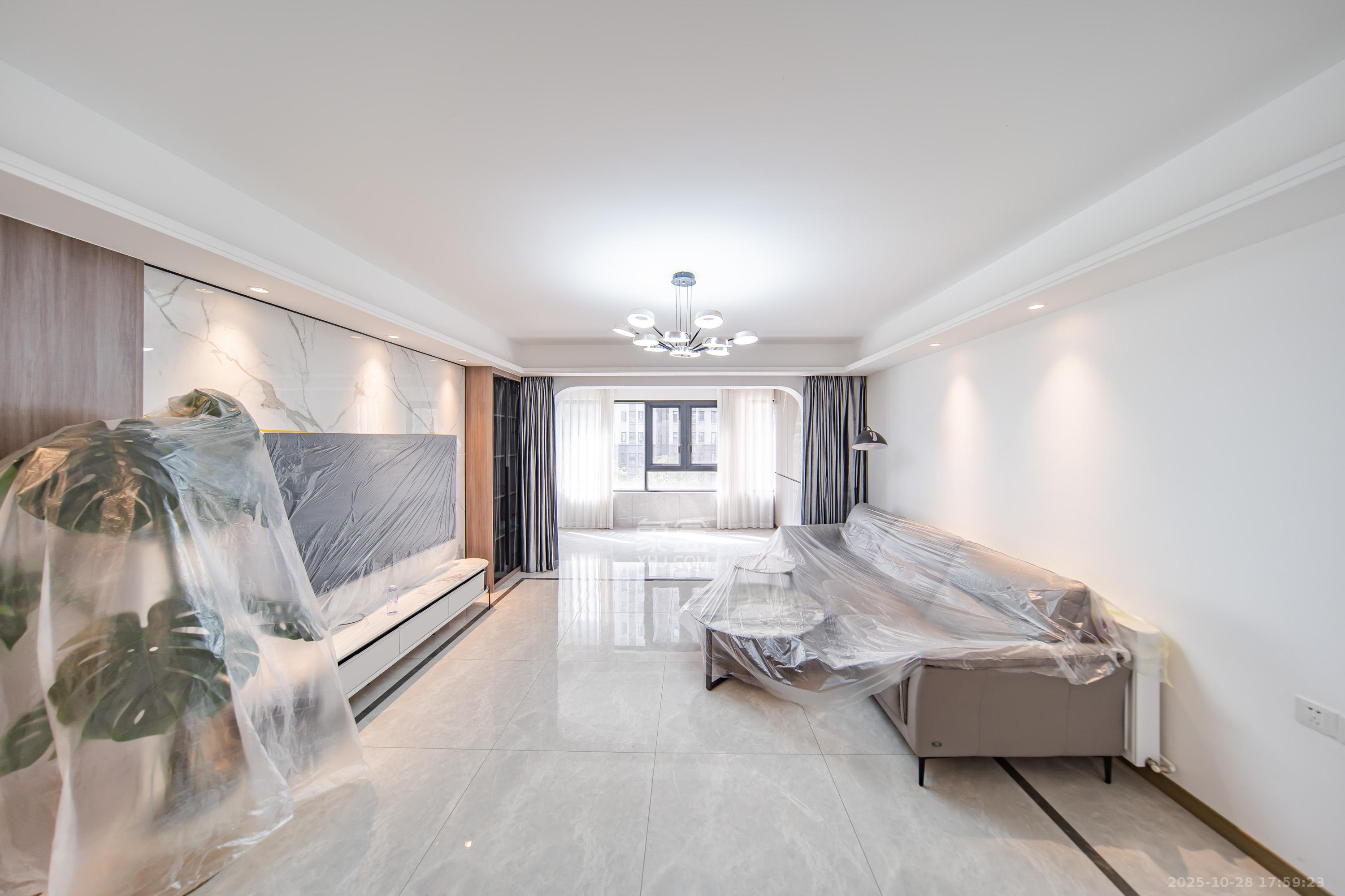 城发恒伟星雅韵（恒伟星辉苑）  4室2厅2卫    275.0万