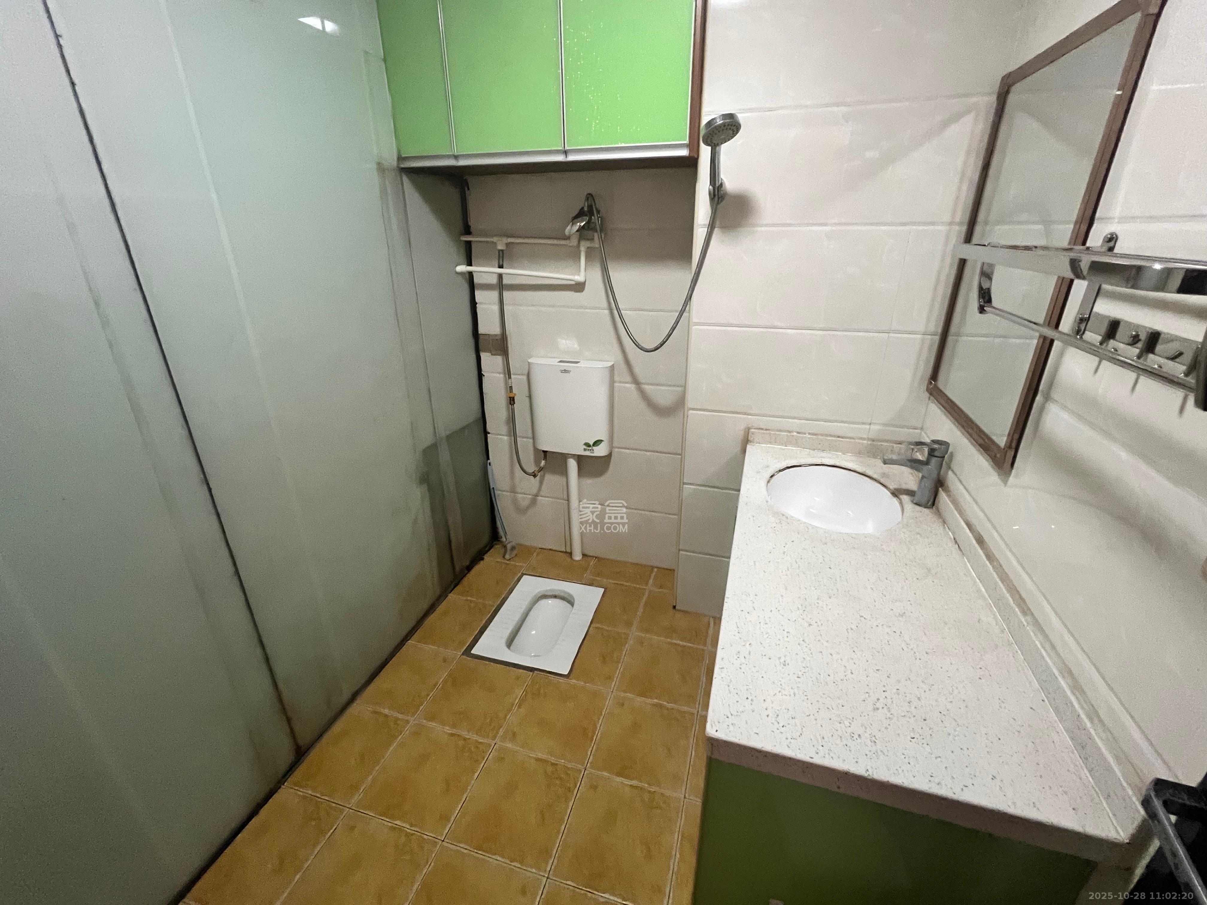 和馨园 3室1厅2卫 2200.0元/月 和馨园 3室1厅2卫 2200.0元/月室内图