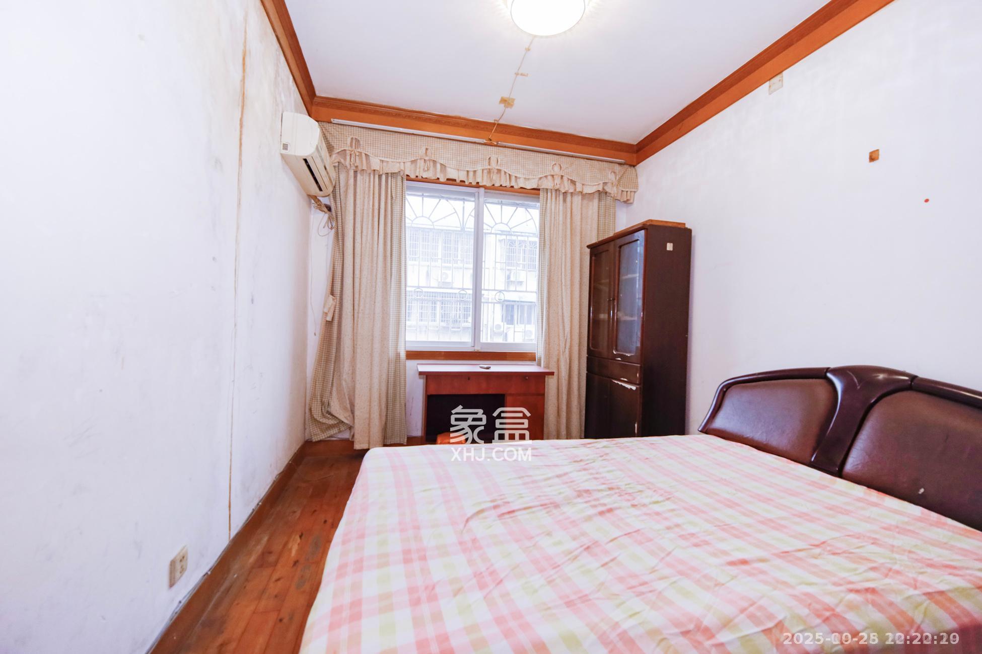 三湘小区  2室2厅1卫    1500.0元/月室内图