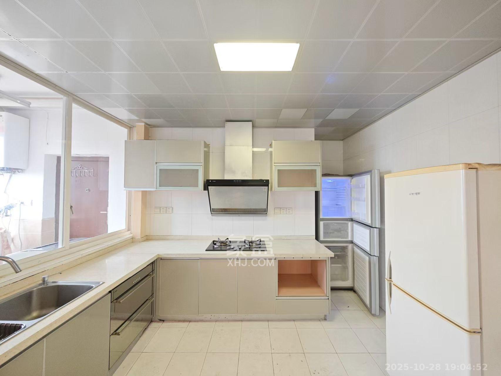 奥林匹克花园  3室2厅2卫    3500.0元/月 奥林匹克花园  3室2厅2卫    3500.0元/月室内图