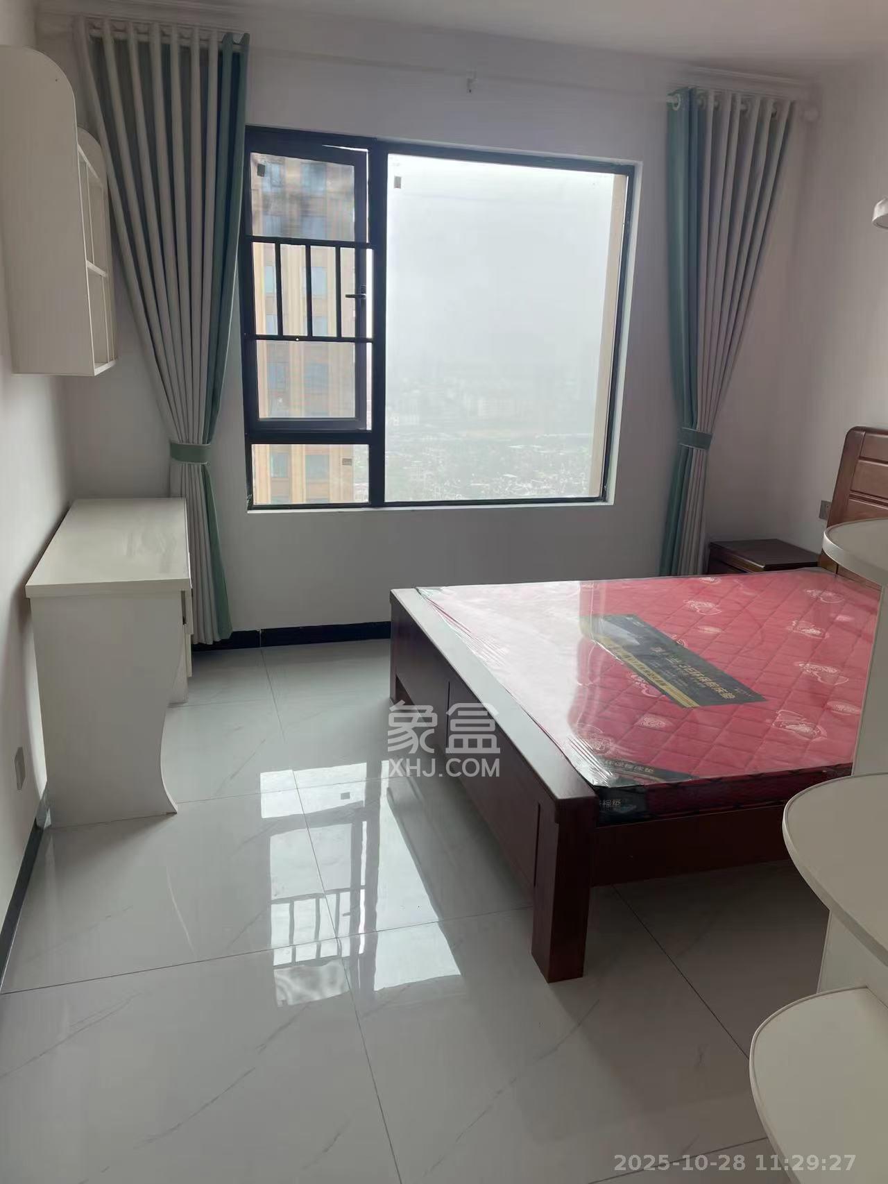 东合新苑  2室2厅1卫    2200.0元/月室内图