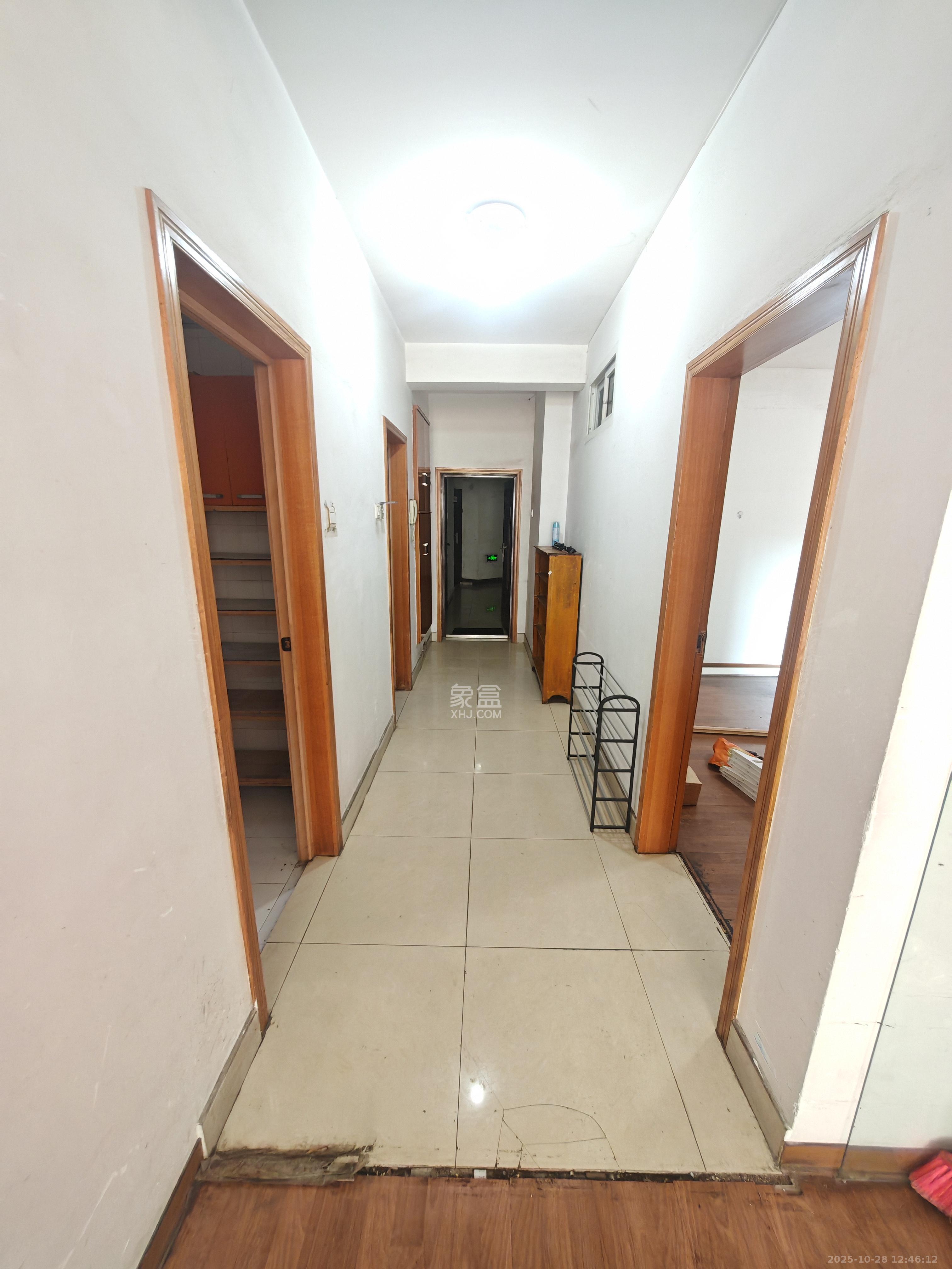 丰泉家园  3室2厅2卫    3000.0元/月 丰泉家园  3室2厅2卫    3000.0元/月室内图