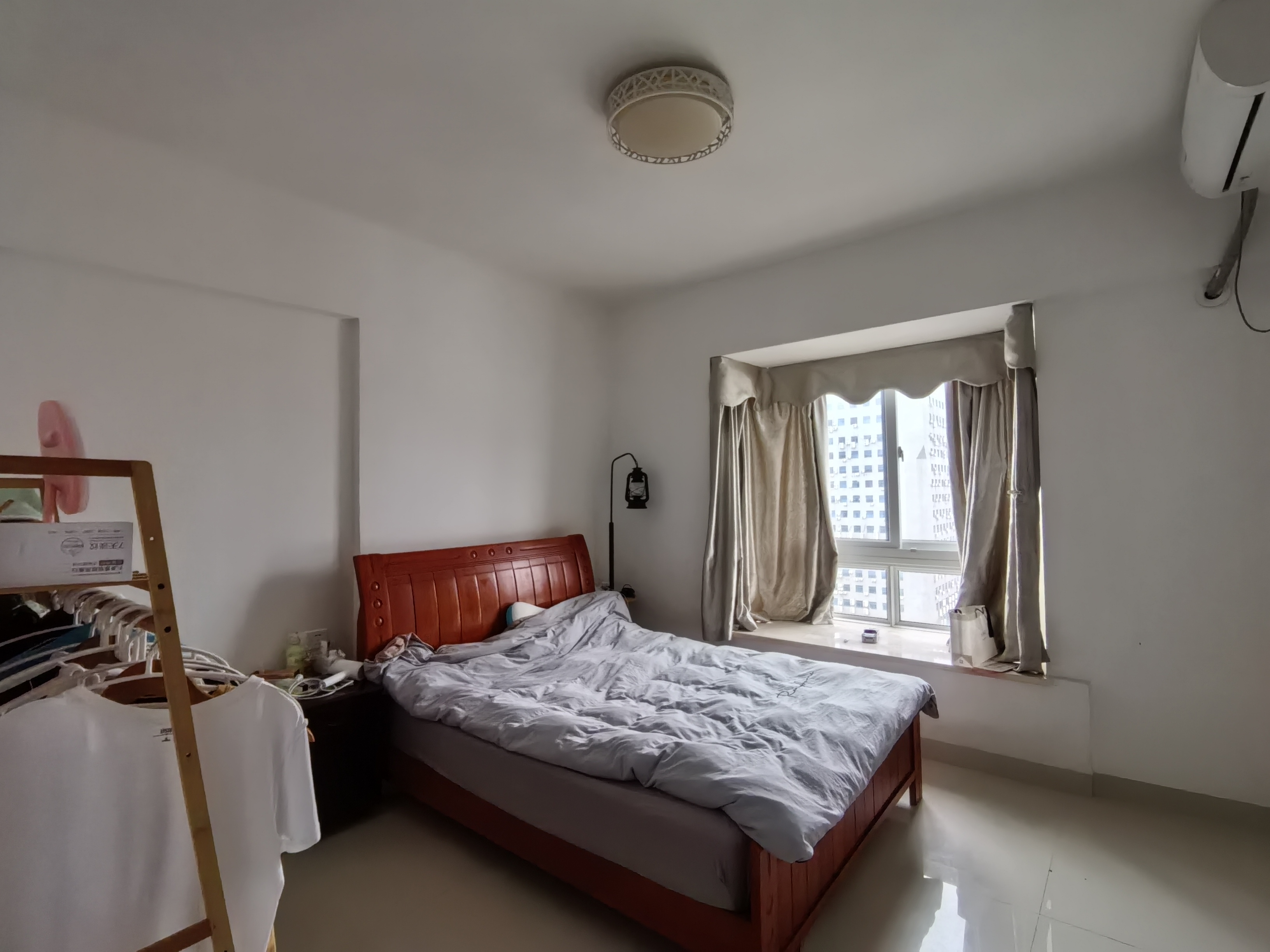 正业广场  3室2厅2卫    2800.0元/月 正业广场  3室2厅2卫    2800.0元/月室内图