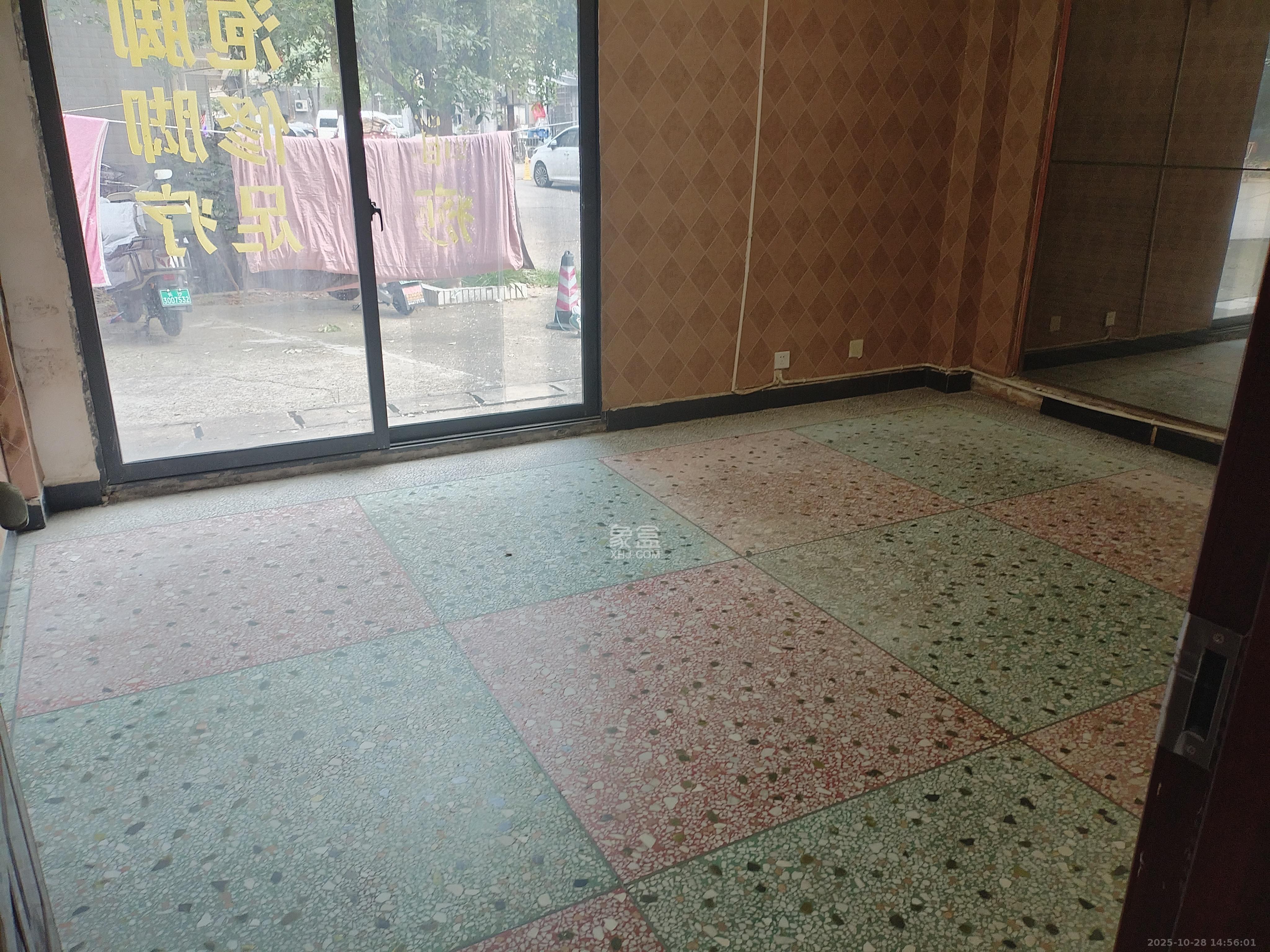 金石蓉园  2室1厅1卫    2400.0元/月