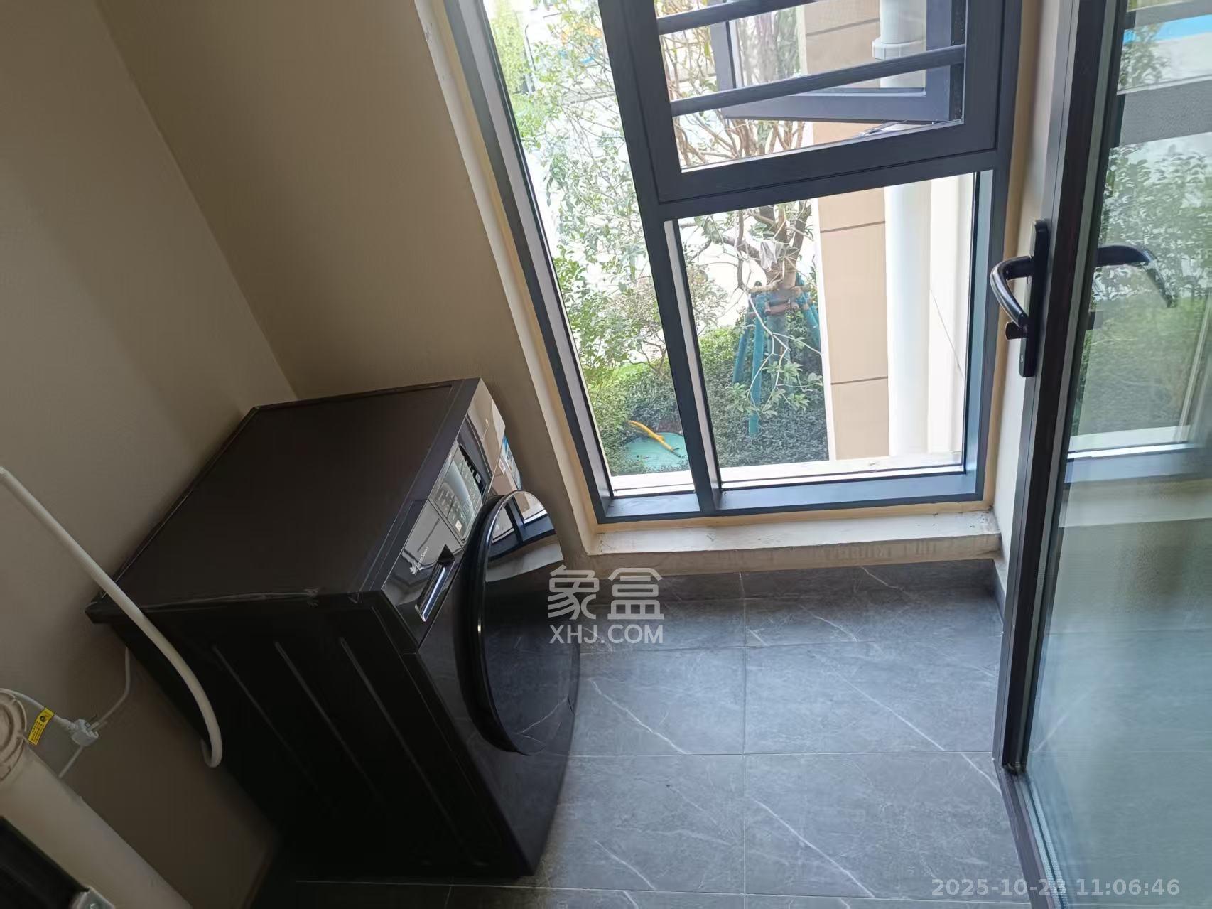 万科天空之境  3室1厅2卫    2600.0元/月室内图