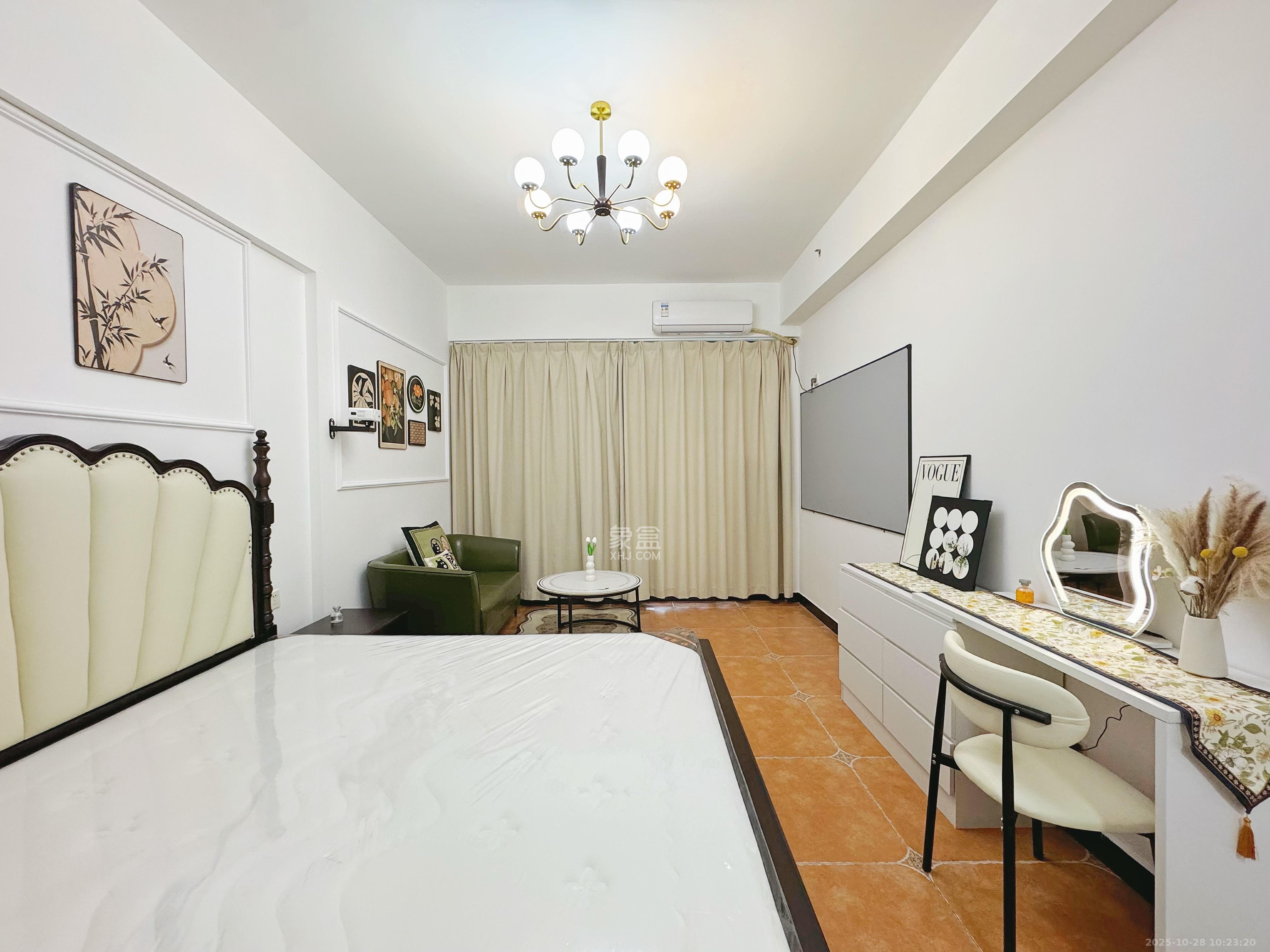 国泰九龙湾  1室1厅1卫    1700.0元/月 国泰九龙湾  1室1厅1卫    1700.0元/月