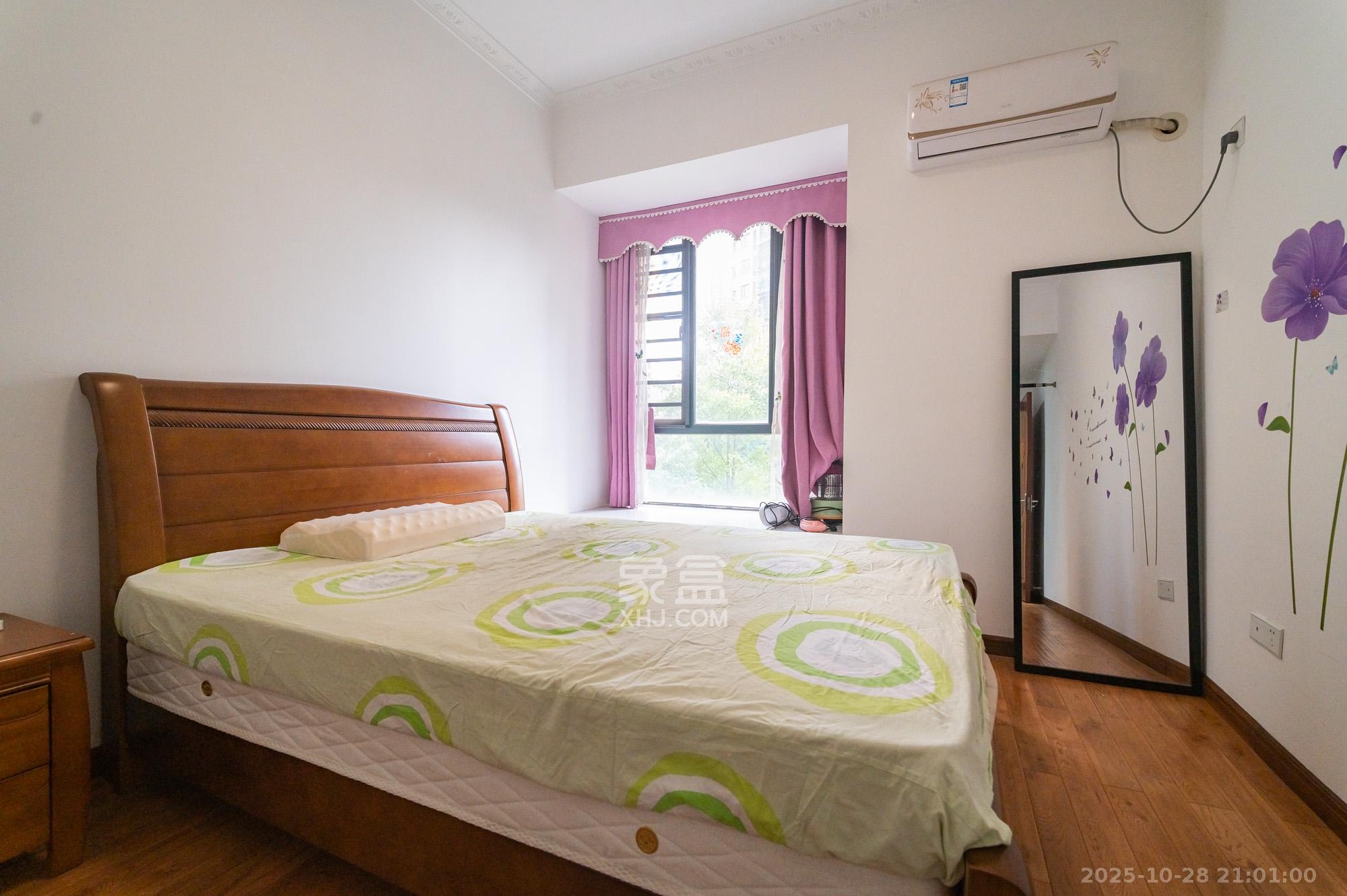 深业睿城  4室2厅3卫    189.8万卧室