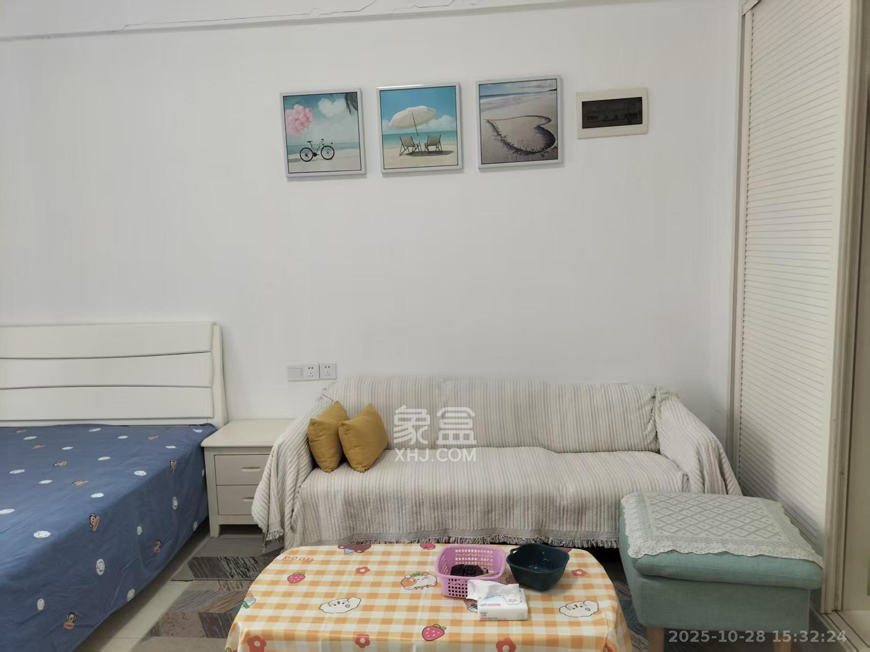 新世界广场  1室1厅1卫    1500.0元/月 新世界广场  1室1厅1卫    1500.0元/月室内图