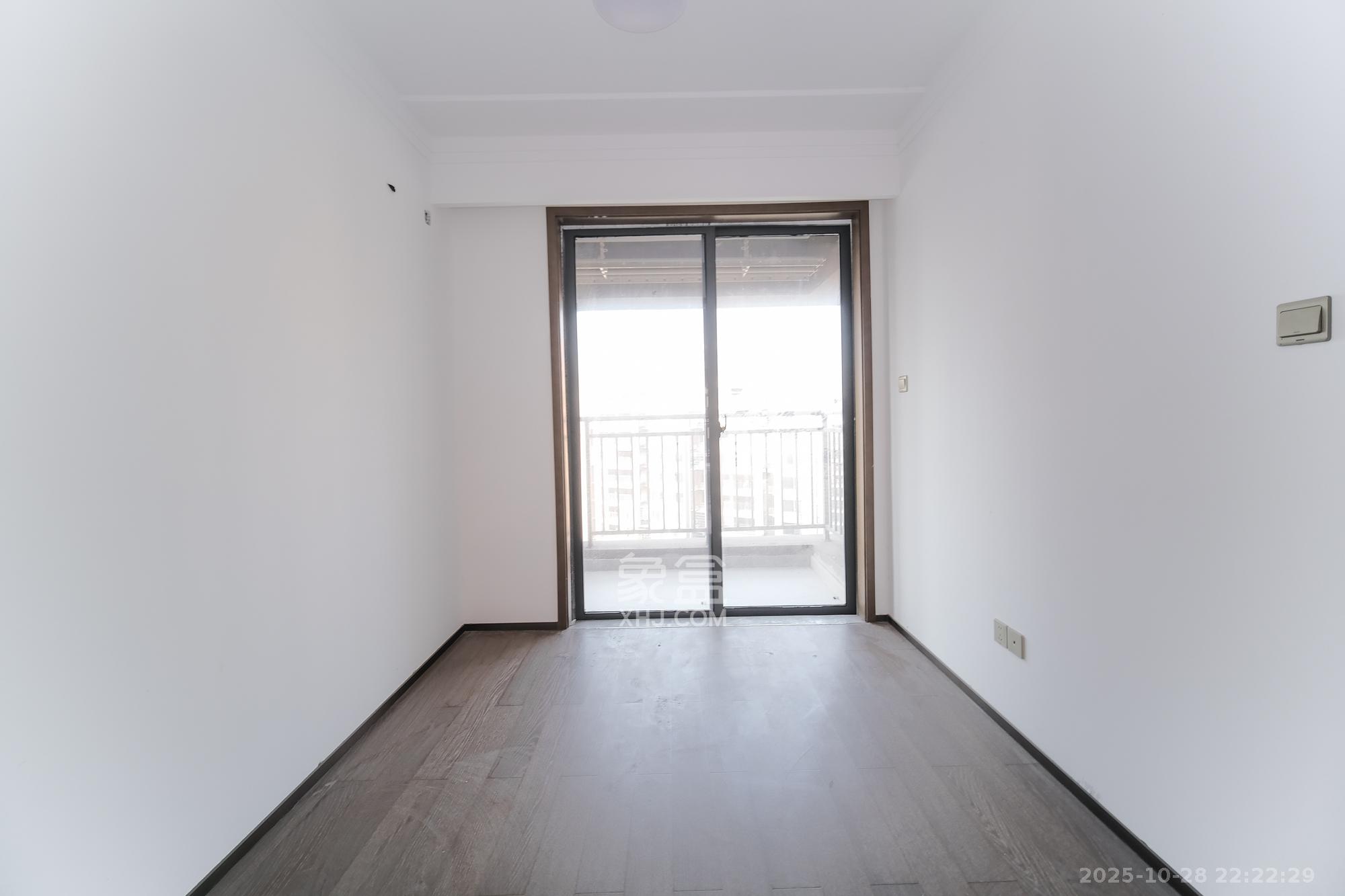 荣盛城  4室2厅2卫    127.4万其他