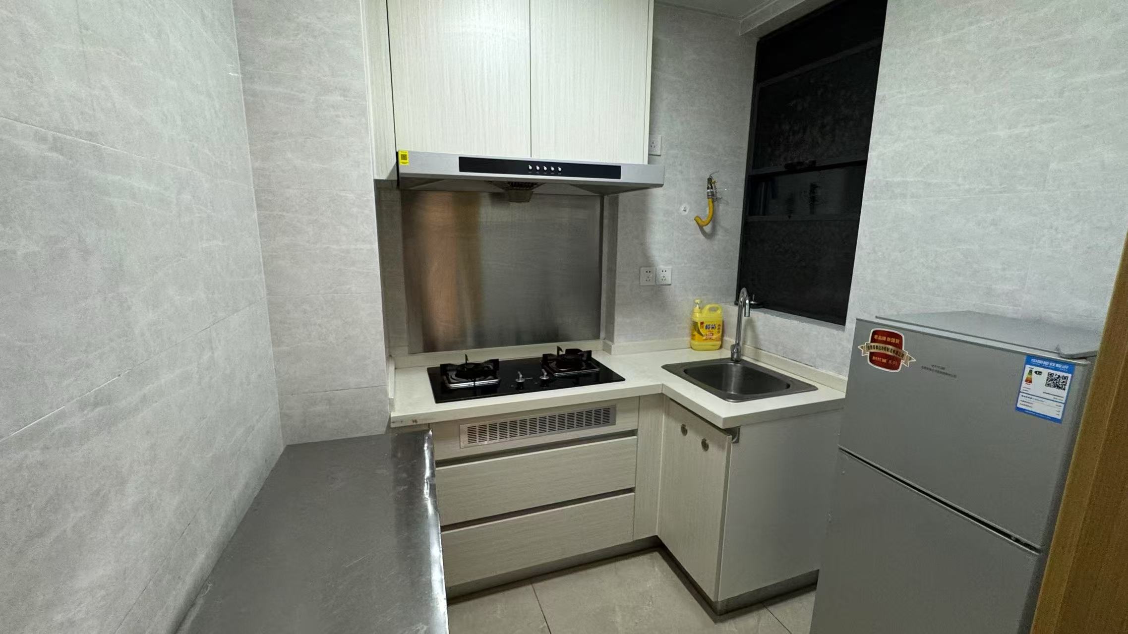 伊泰天骄三期  1室0厅0卫    1800.0元/月 伊泰天骄三期  1室0厅0卫    1800.0元/月室内图